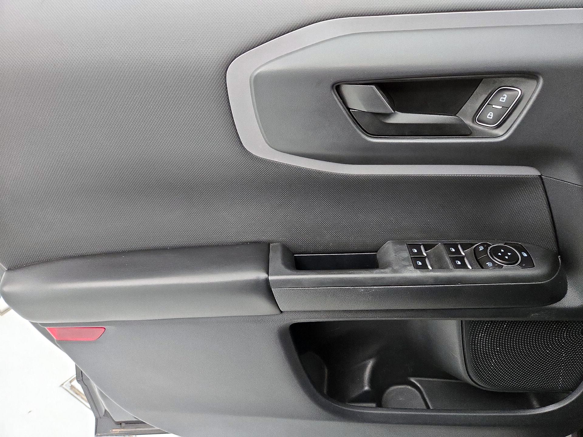 Thumbnail: 2022 Ford Bronco Sport - 12