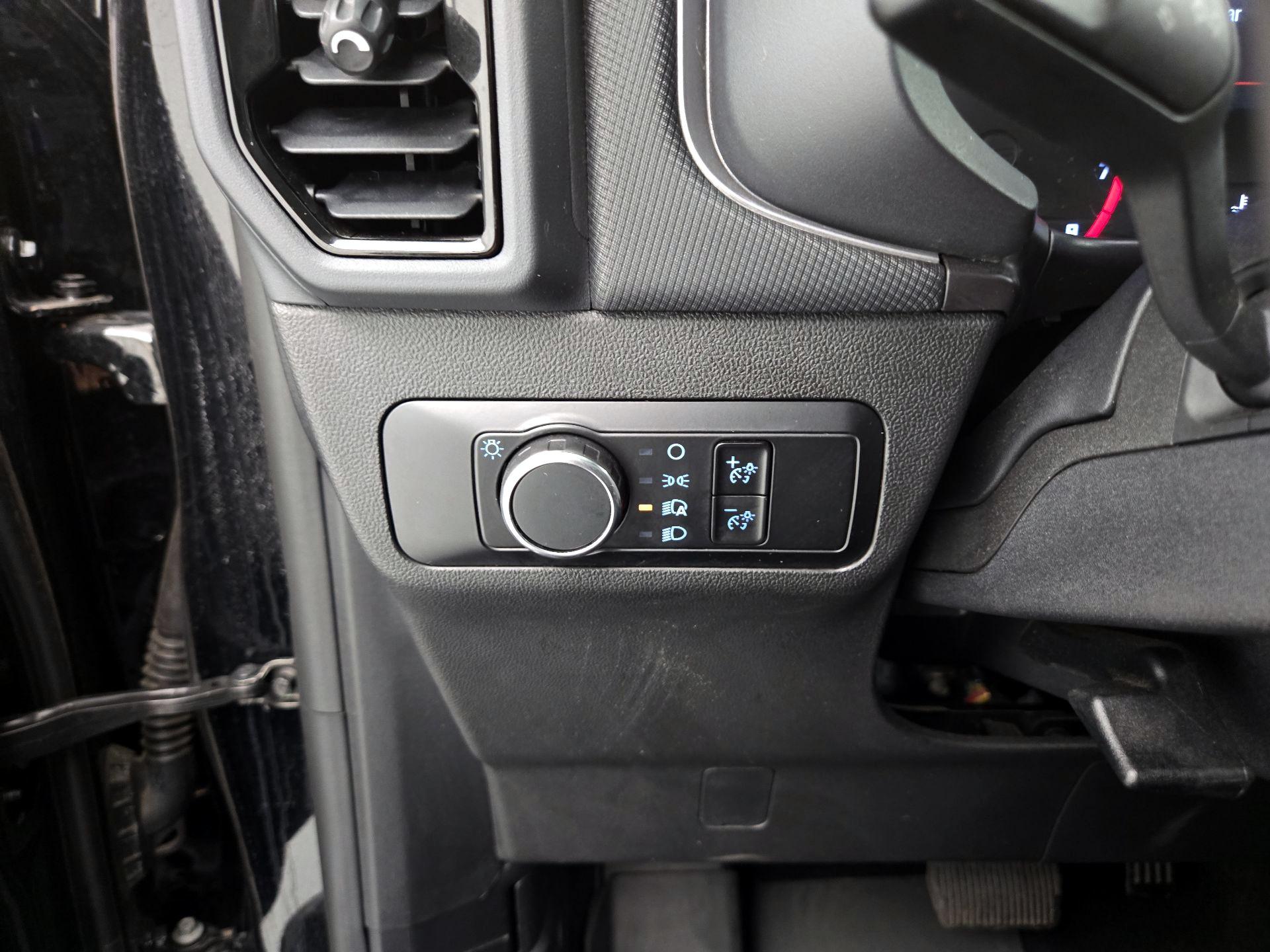 Thumbnail: 2022 Ford Bronco Sport - 13