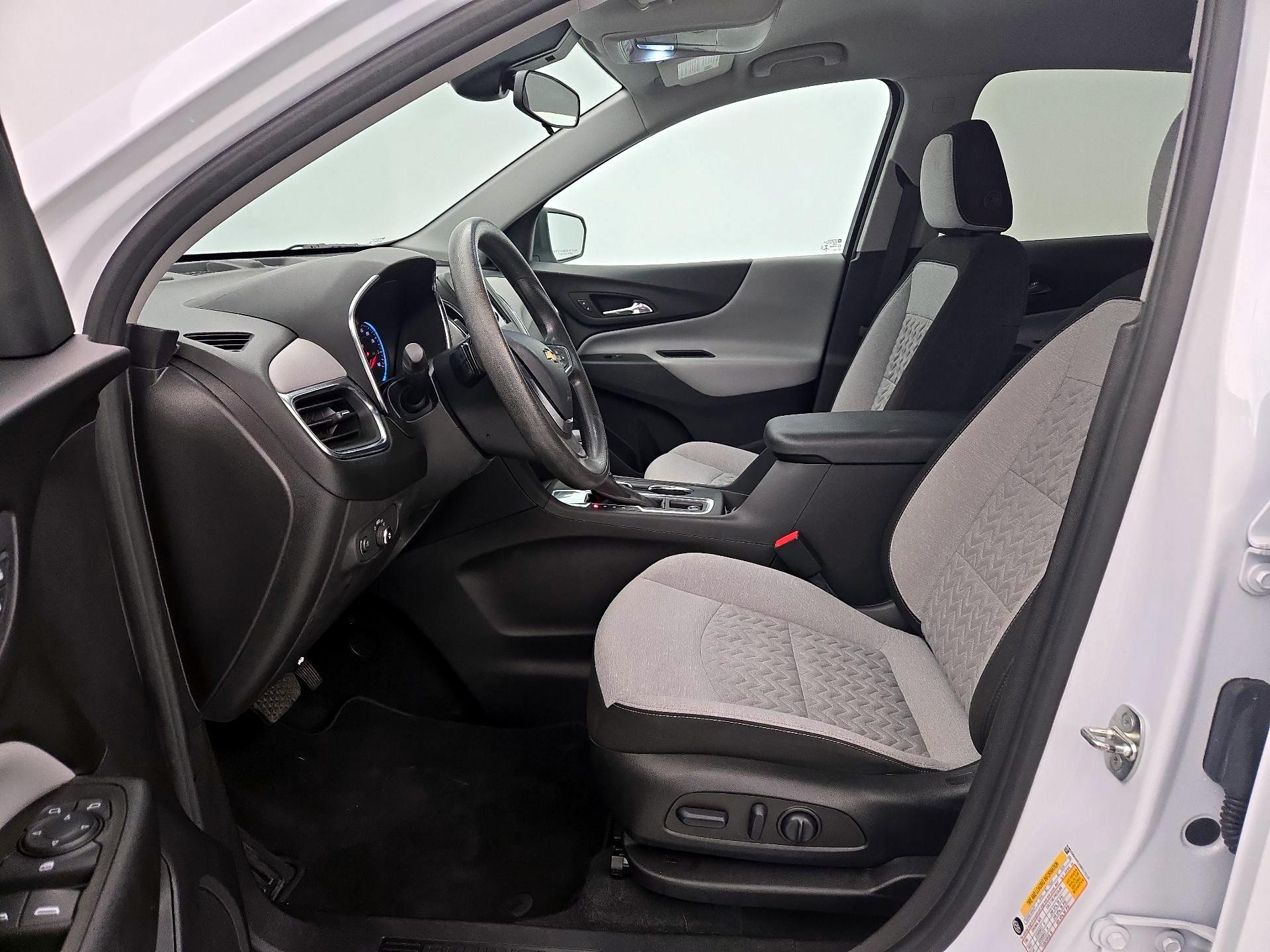 Thumbnail: 2022 Chevrolet Equinox - 11