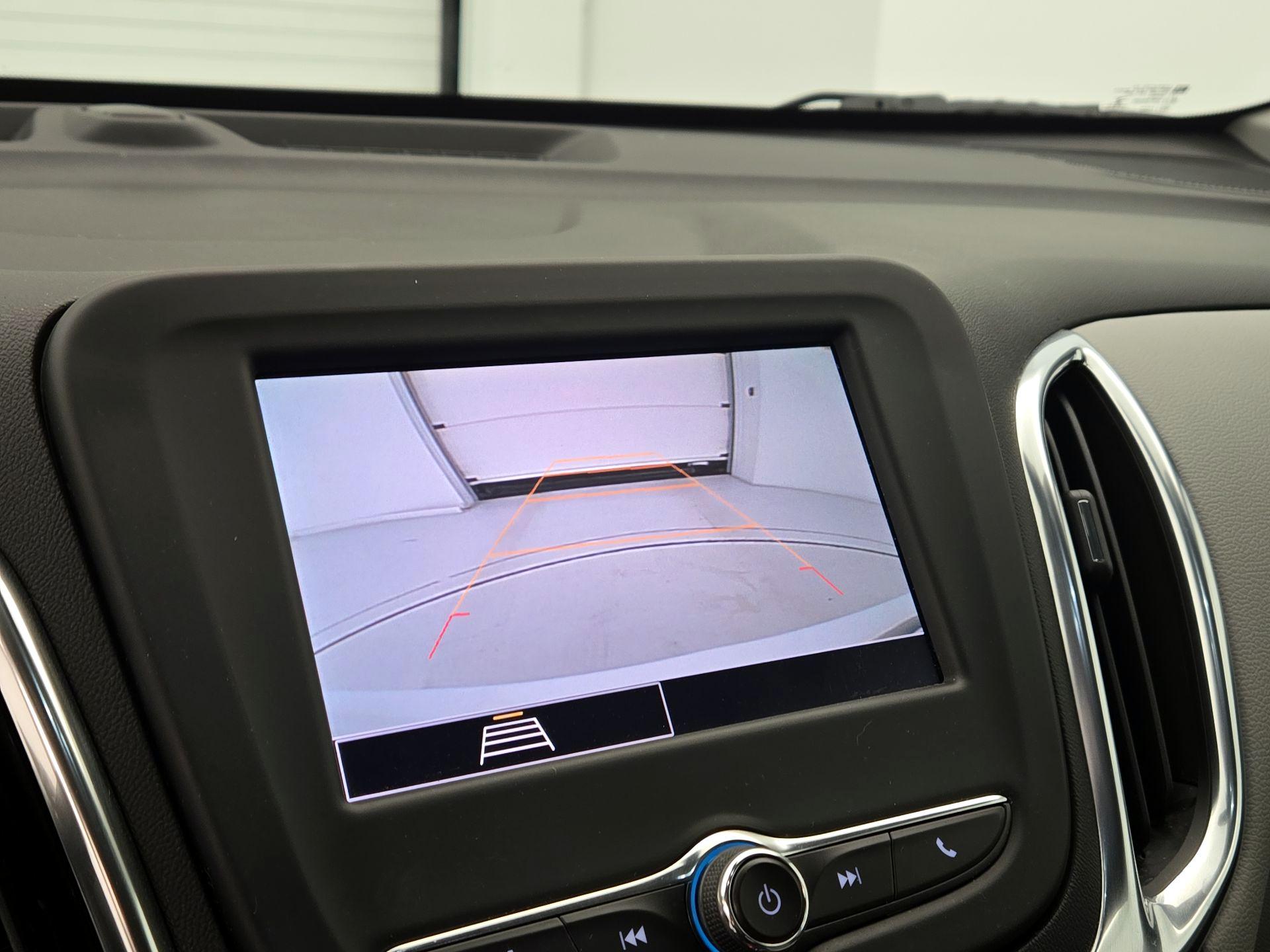 Thumbnail: 2022 Chevrolet Equinox - 14