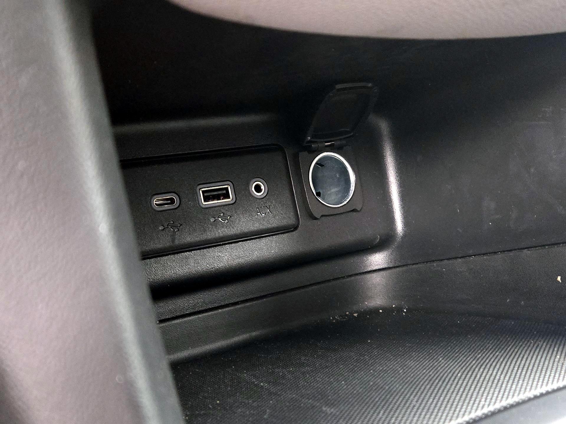 Thumbnail: 2022 Chevrolet Equinox - 18