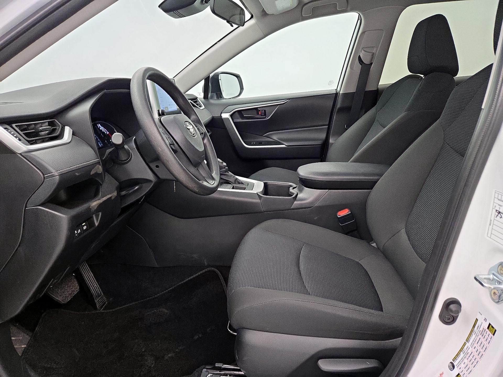 Thumbnail: 2025 Toyota RAV4 - 11