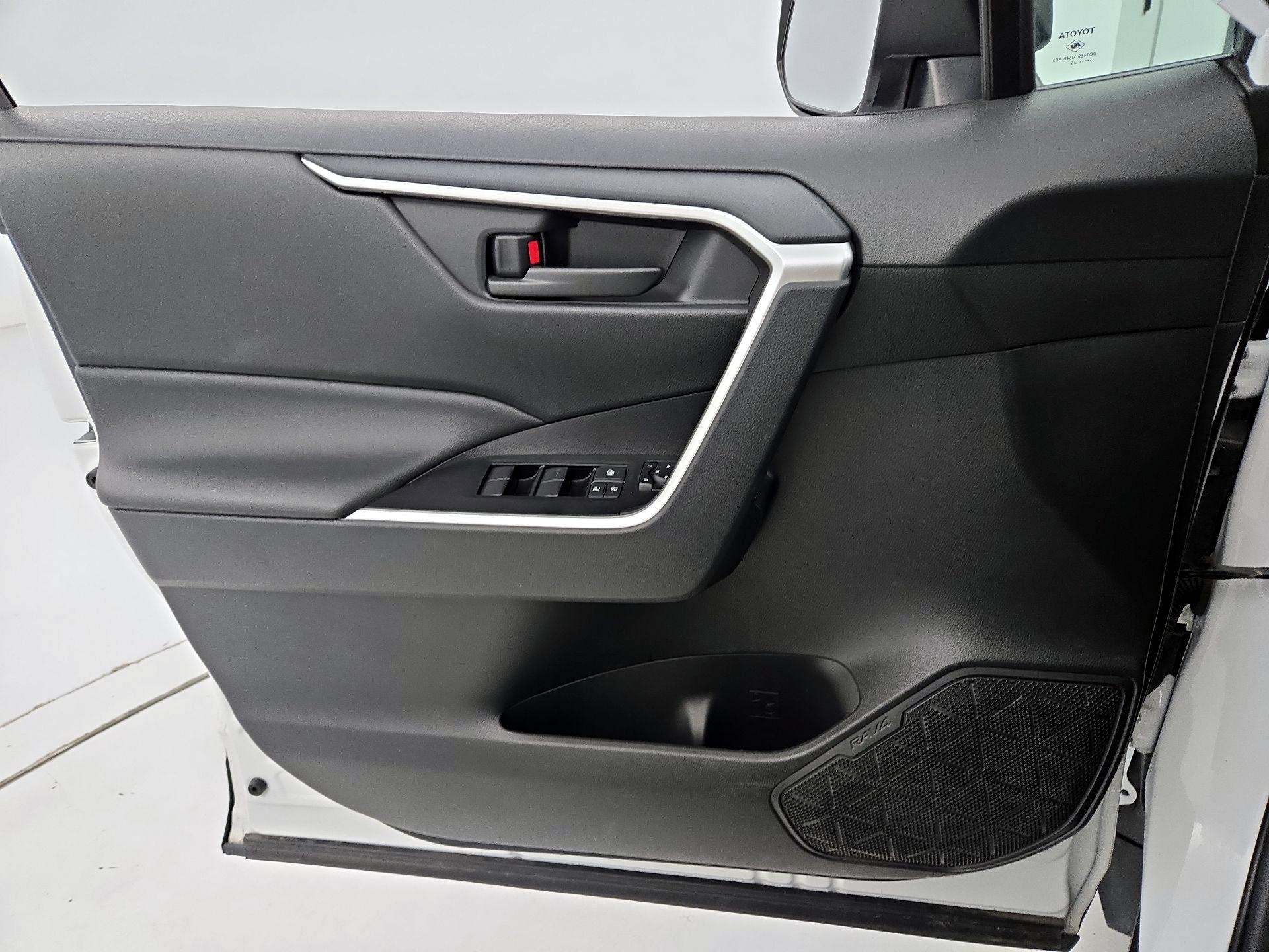 Thumbnail: 2025 Toyota RAV4 - 12