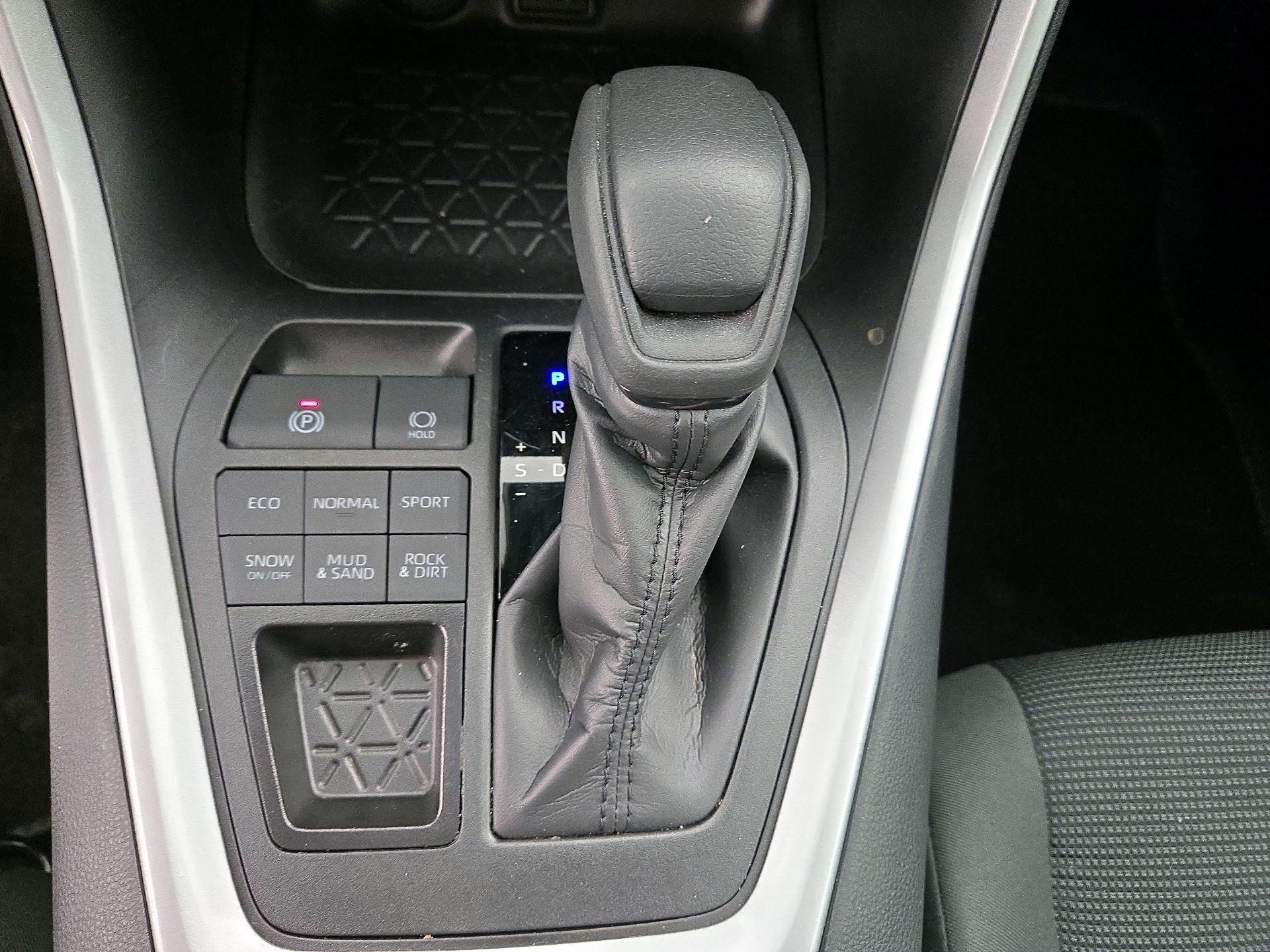 Thumbnail: 2025 Toyota RAV4 - 17