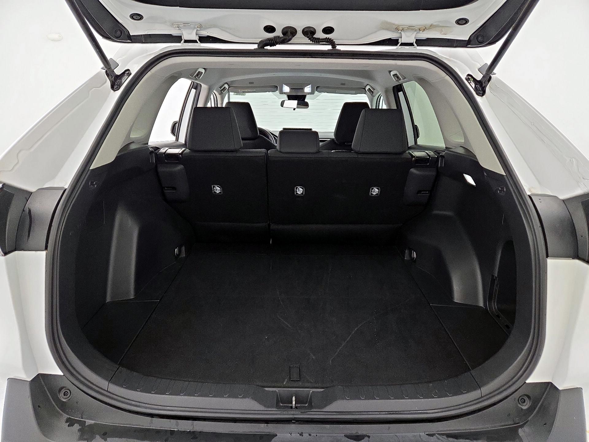 Thumbnail: 2025 Toyota RAV4 - 20