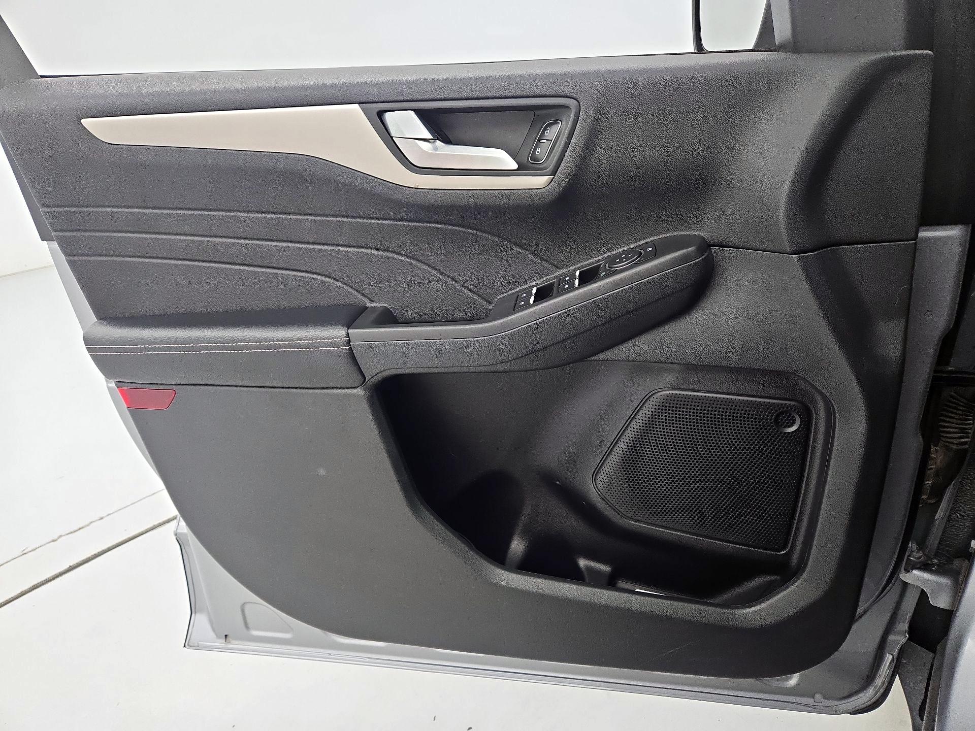 Thumbnail: 2021 Ford Escape - 12