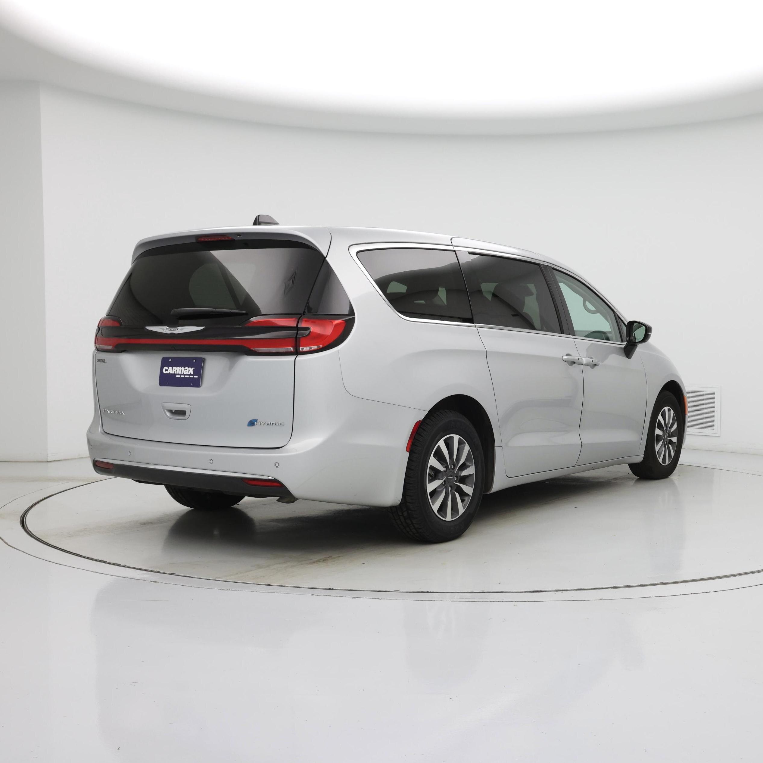 Thumbnail: 2024 Chrysler Pacifica - 8