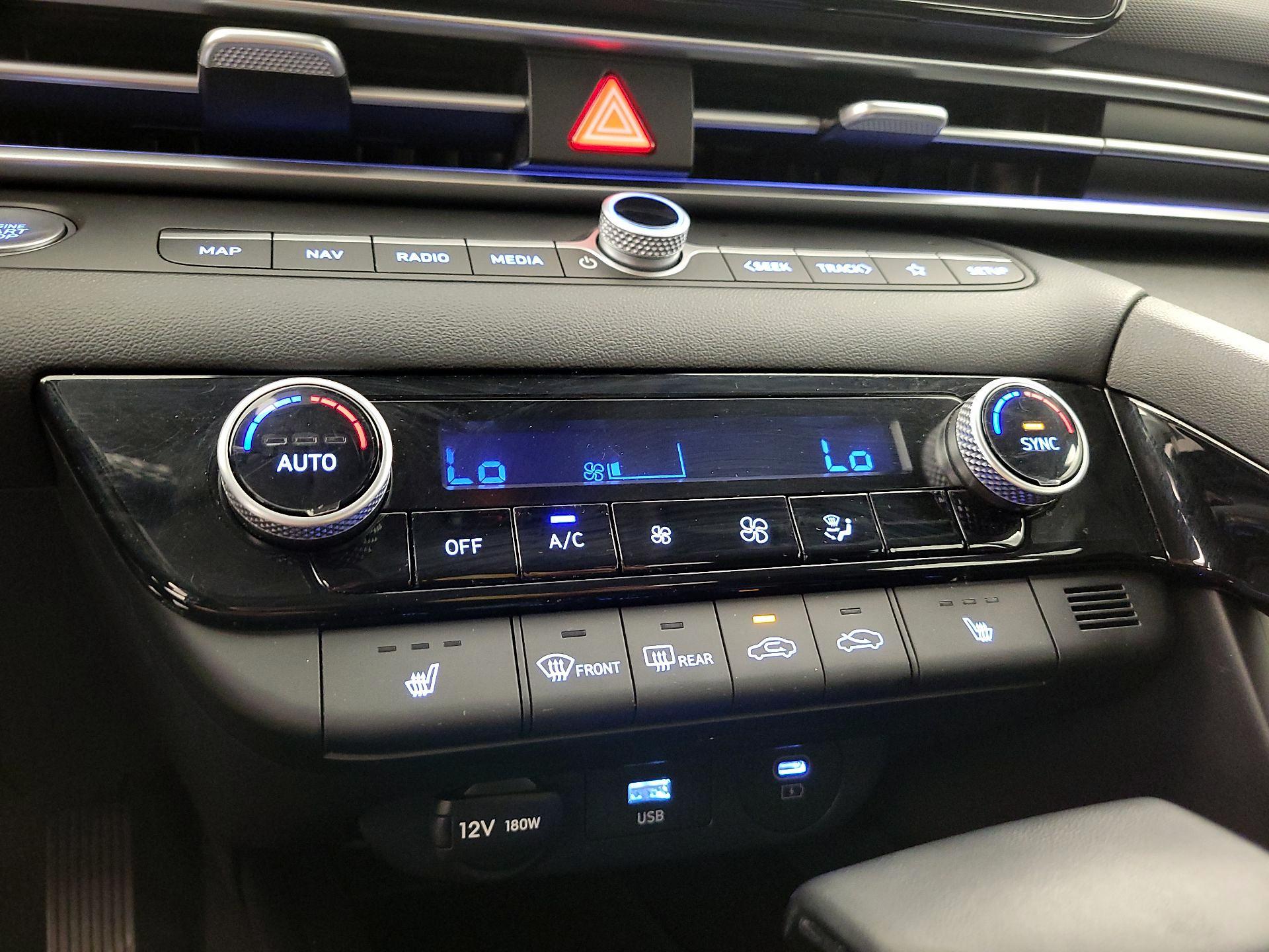 Thumbnail: 2025 Hyundai Elantra - 17