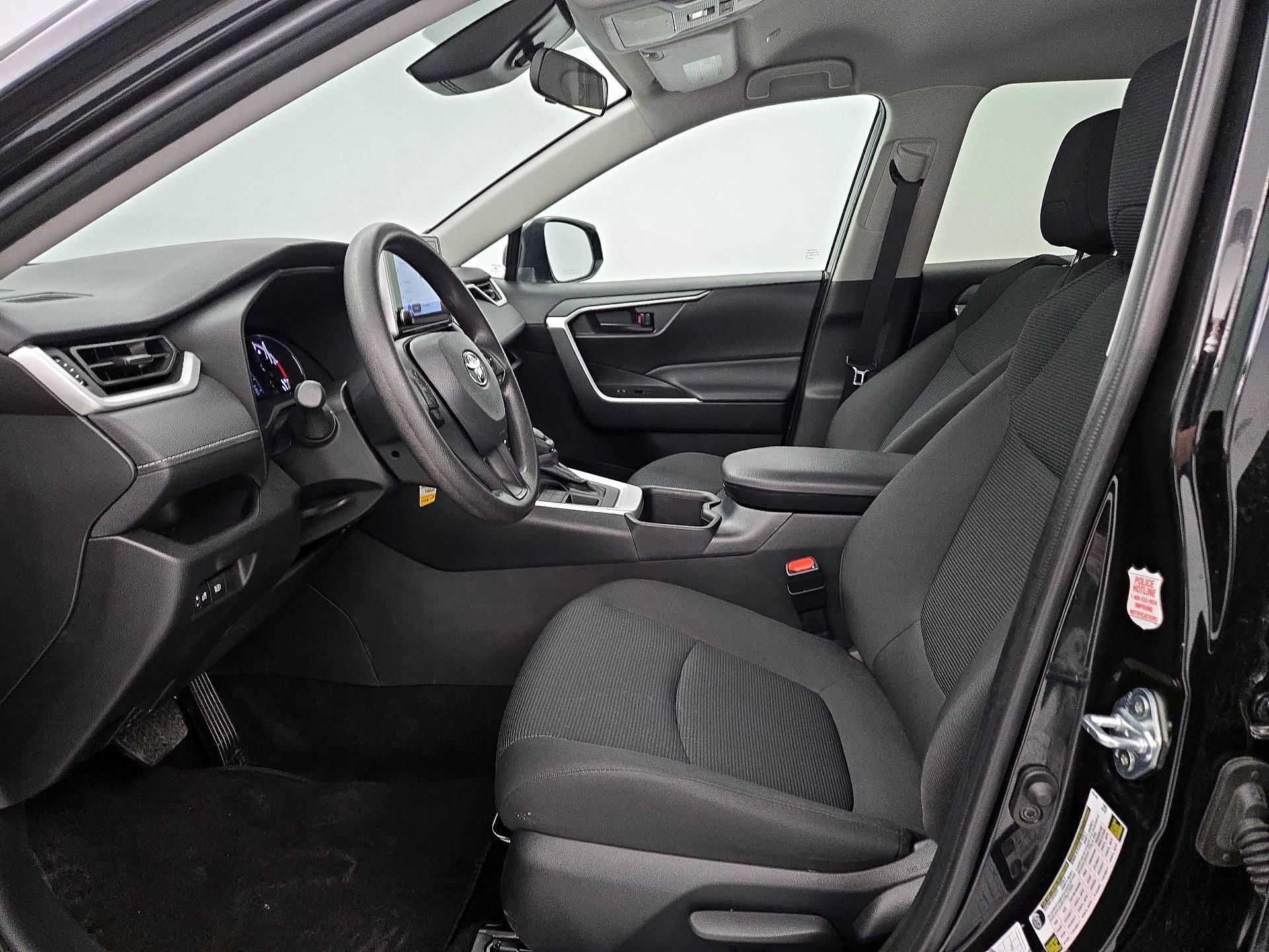 Thumbnail: 2025 Toyota RAV4 - 11