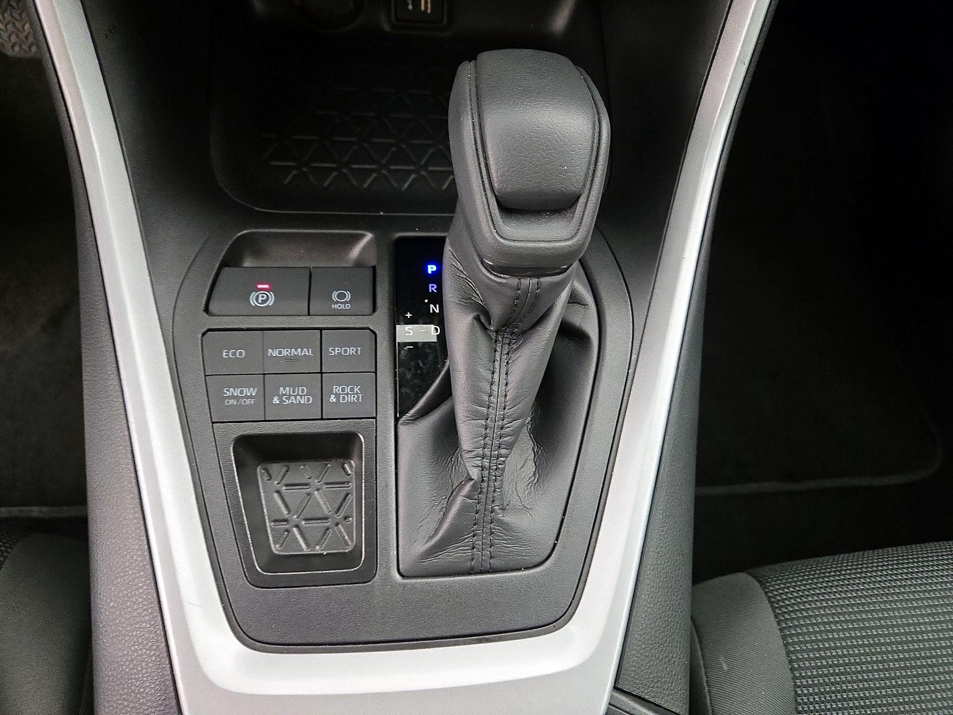 Thumbnail: 2025 Toyota RAV4 - 17