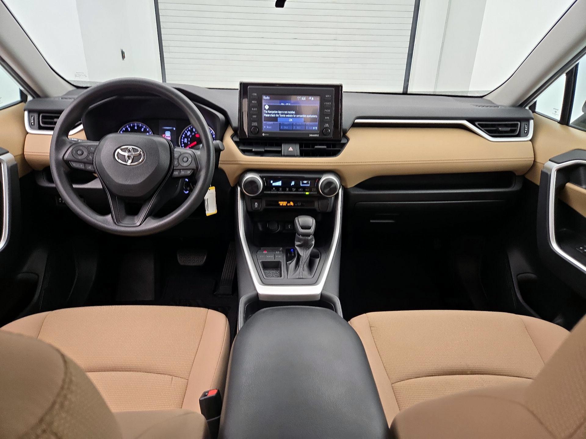 Thumbnail: 2021 Toyota RAV4 - 9