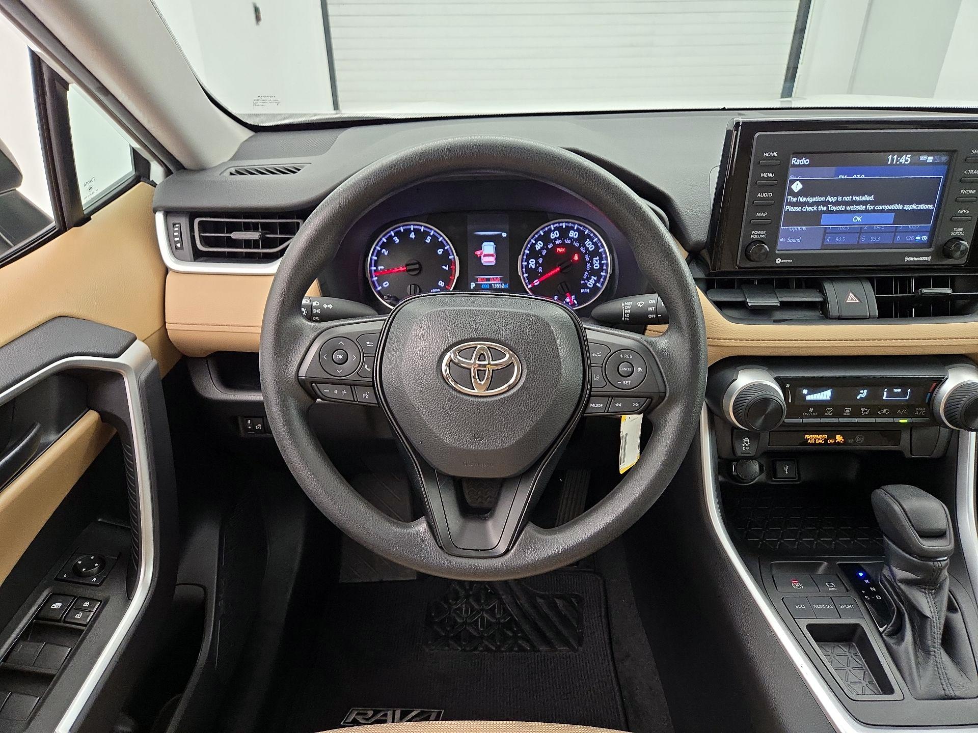 Thumbnail: 2021 Toyota RAV4 - 10