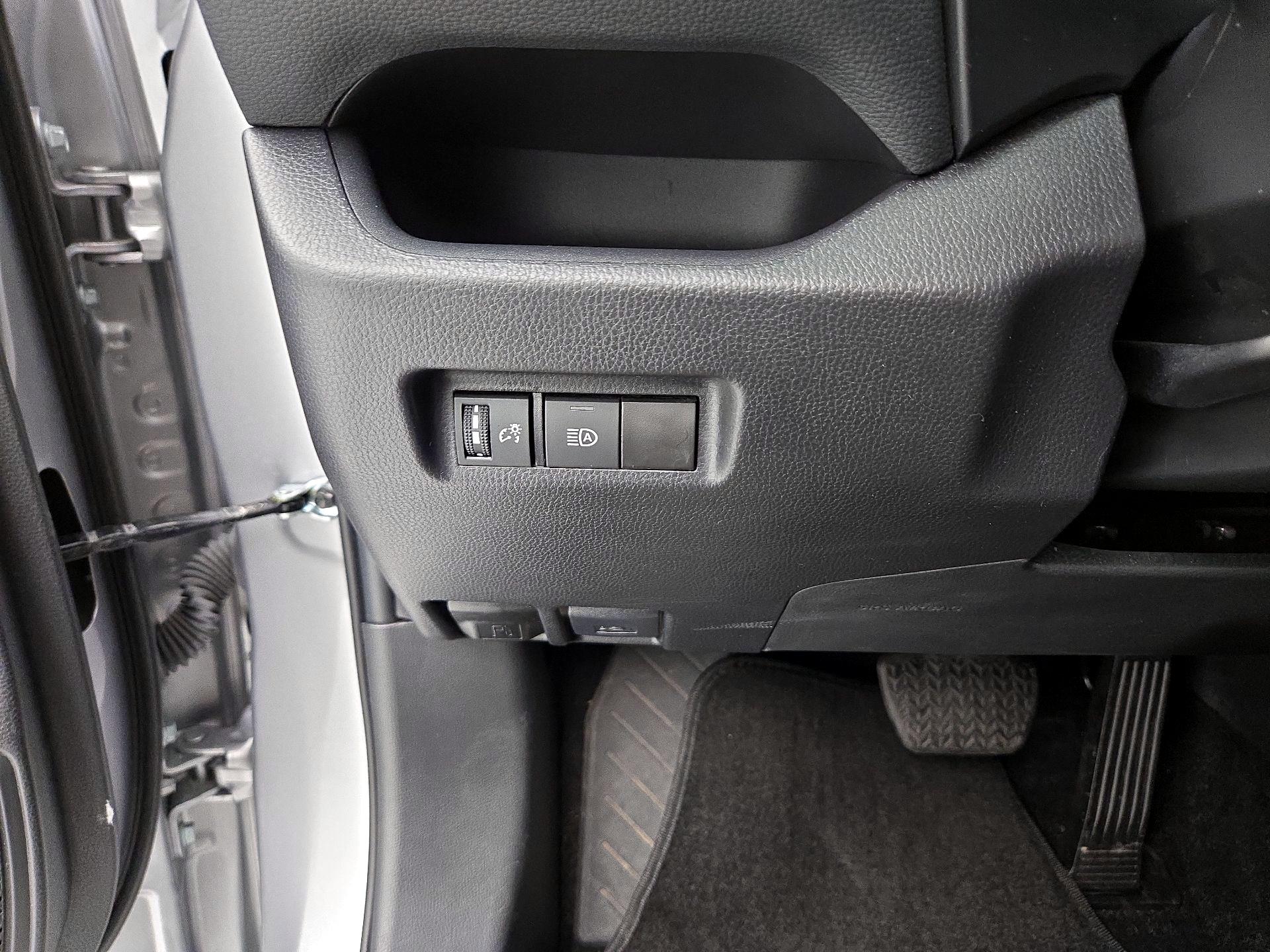 Thumbnail: 2025 Toyota RAV4 - 13