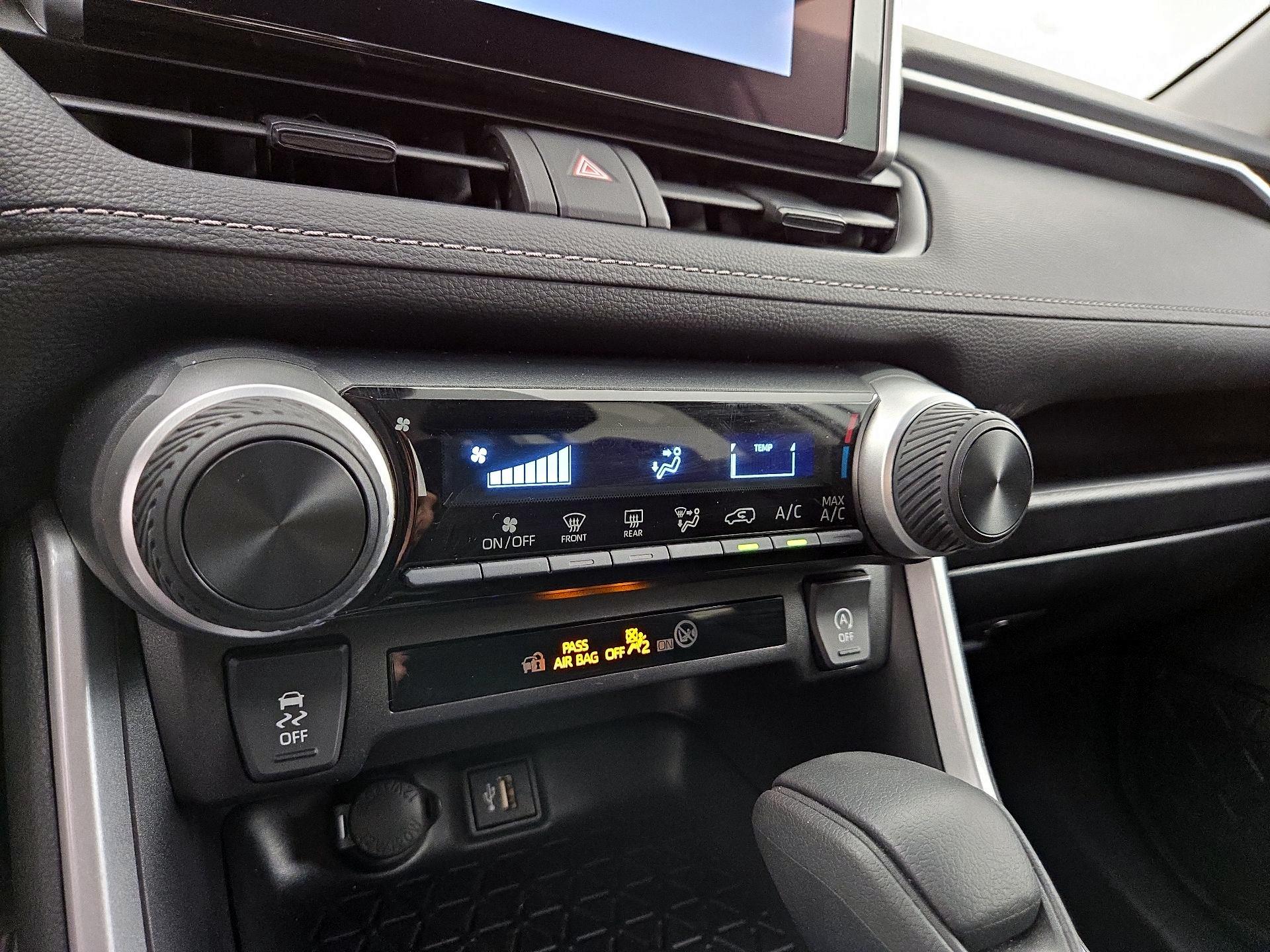 Thumbnail: 2025 Toyota RAV4 - 16