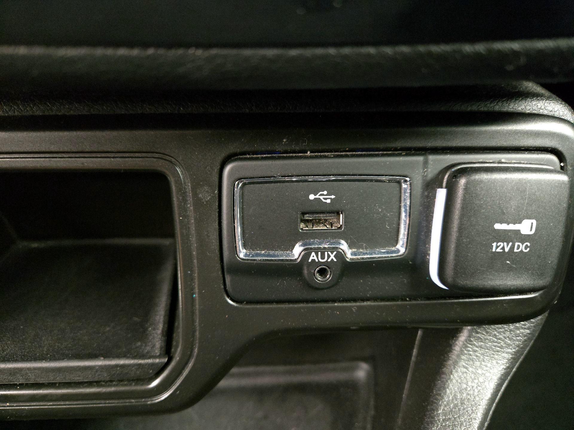 Thumbnail: 2020 Jeep Renegade - 18