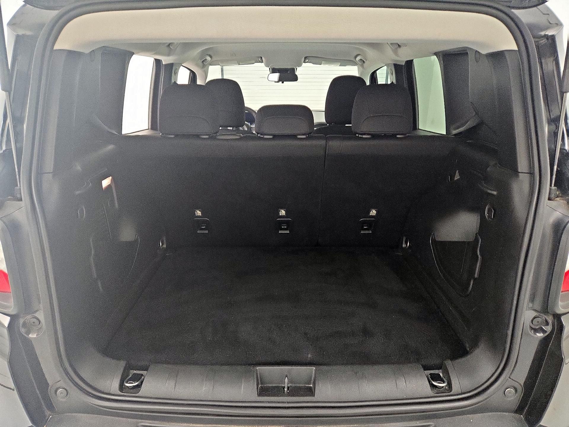 Thumbnail: 2020 Jeep Renegade - 20