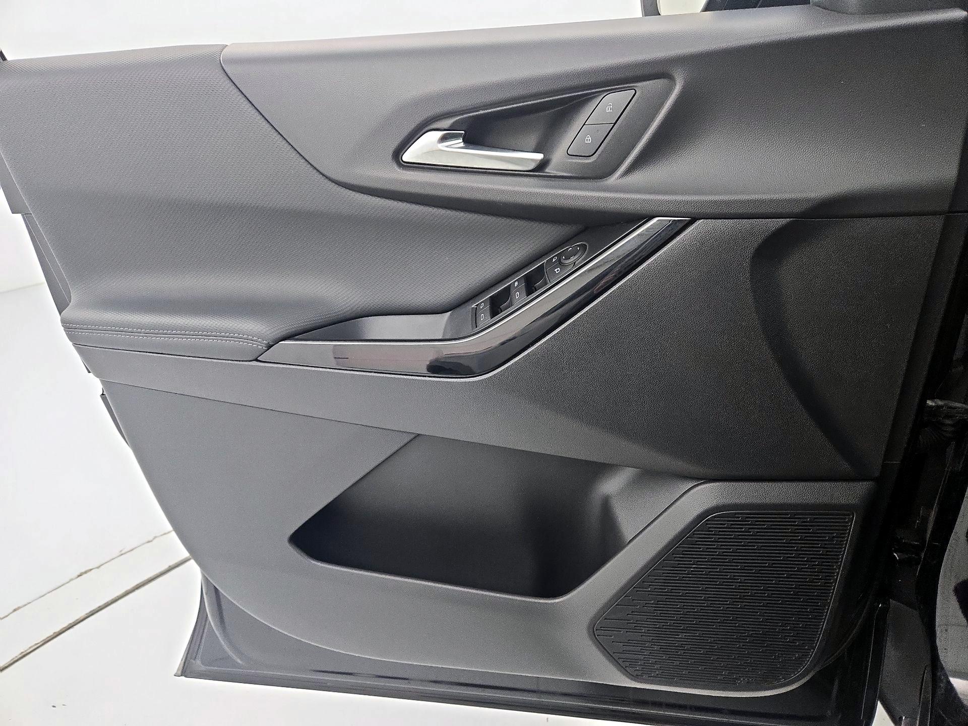 Thumbnail: 2025 Chevrolet Equinox - 12