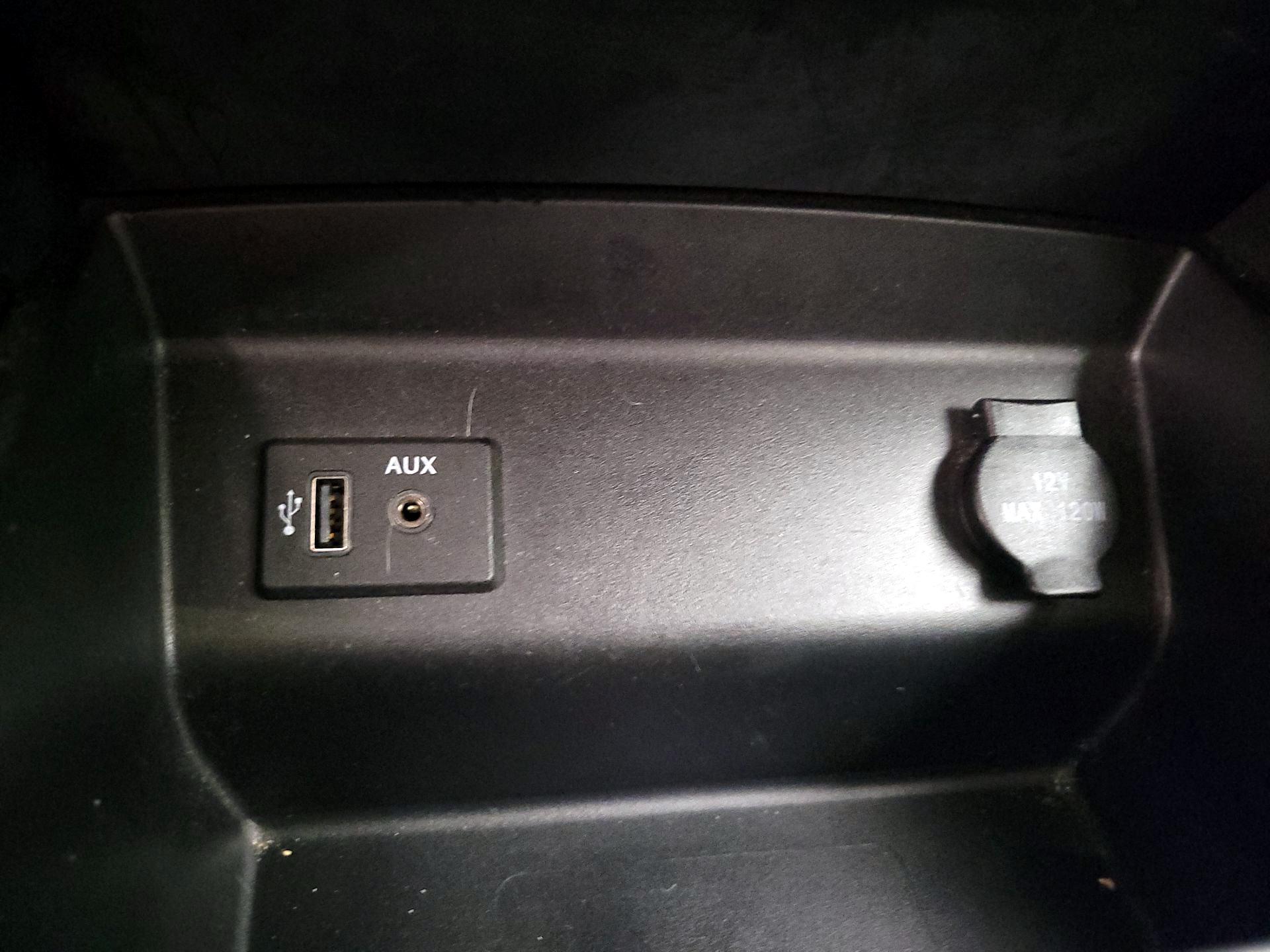 Thumbnail: 2017 Nissan Altima - 18