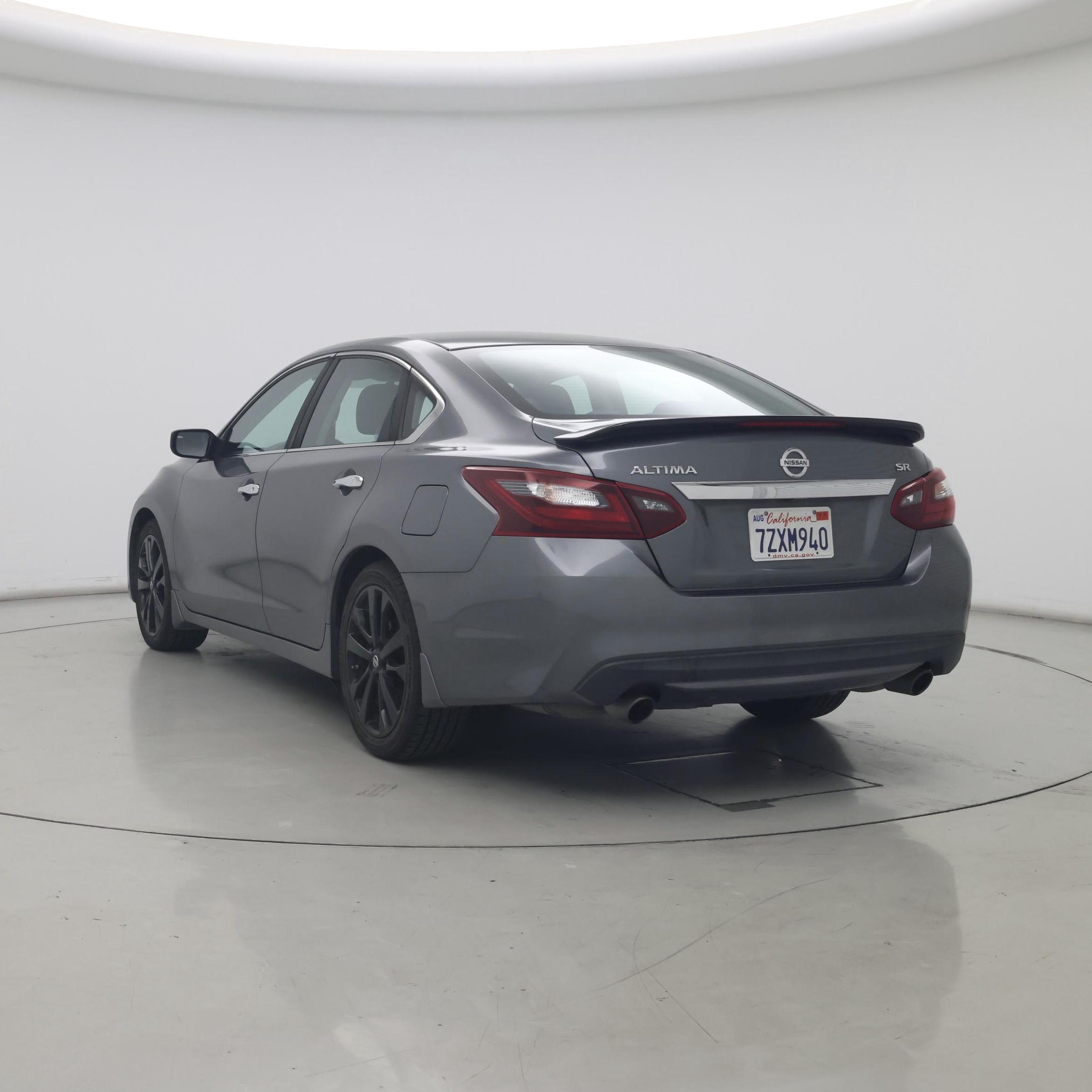 Thumbnail: 2017 Nissan Altima - 2