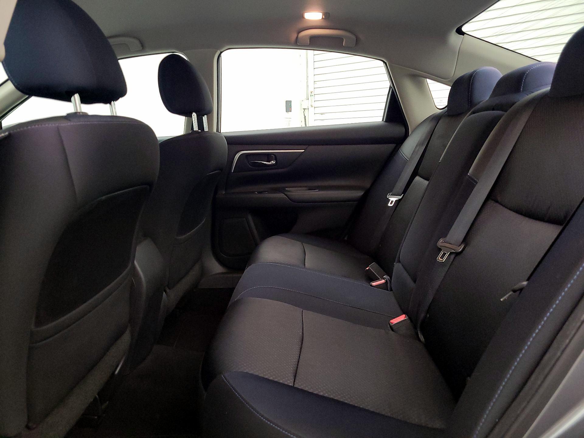 Thumbnail: 2017 Nissan Altima - 19