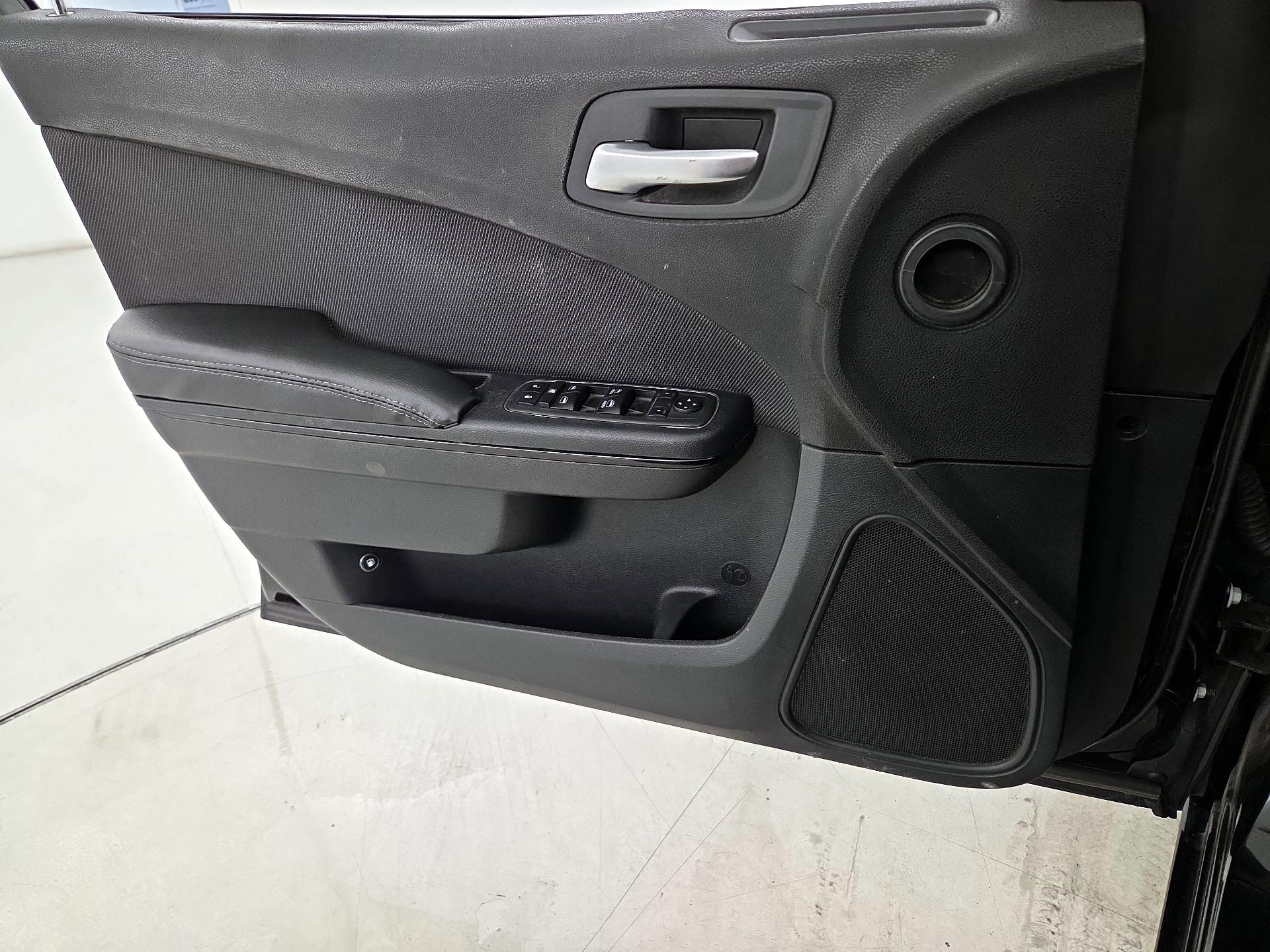 Thumbnail: 2018 Dodge Charger - 12