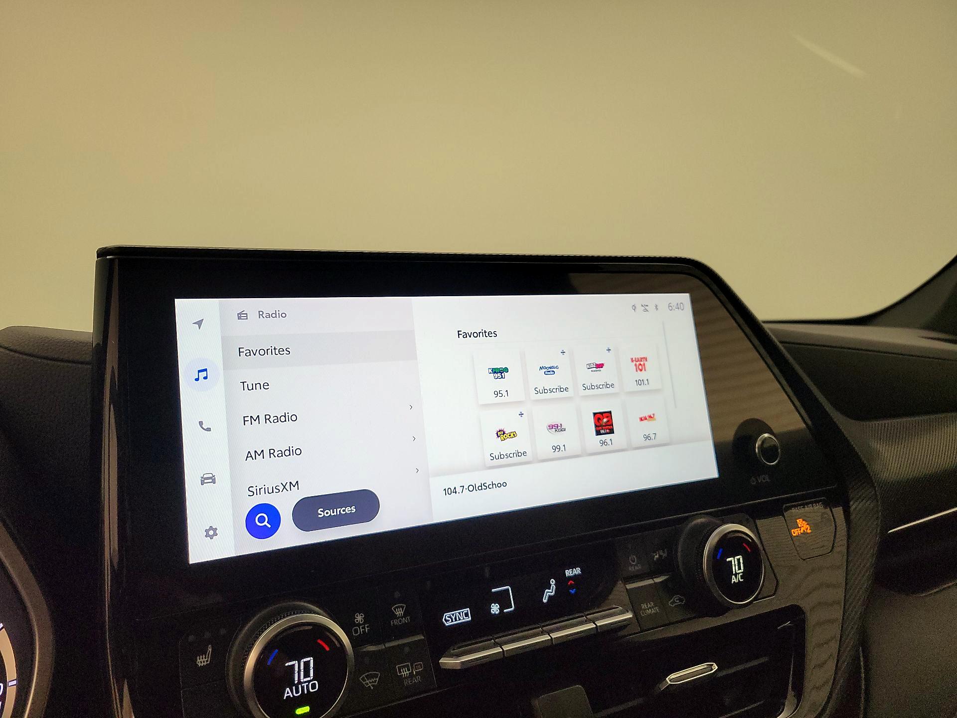 Thumbnail: 2024 Toyota Highlander - 16