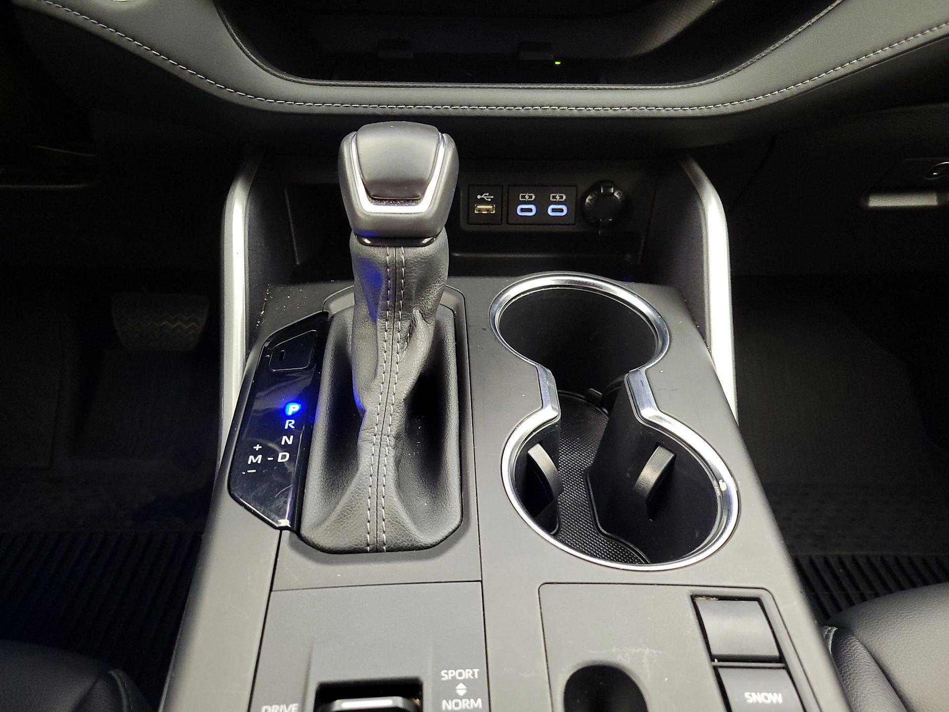 Thumbnail: 2024 Toyota Highlander - 18