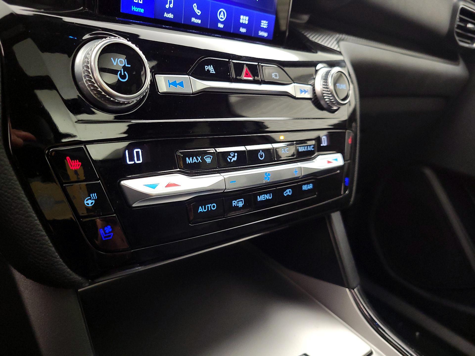 Thumbnail: 2021 Ford Explorer - 16