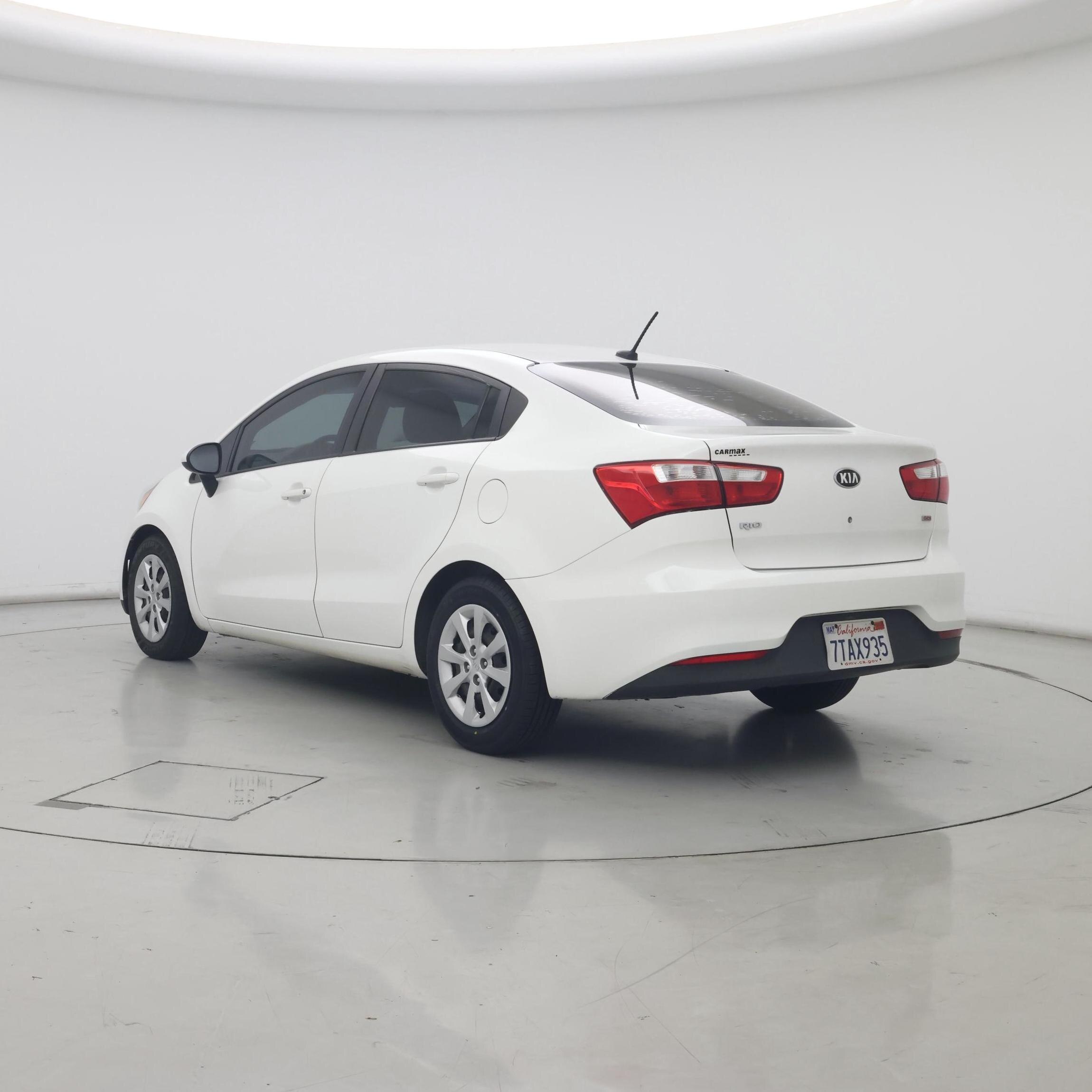 Thumbnail: 2016 Kia Rio - 2