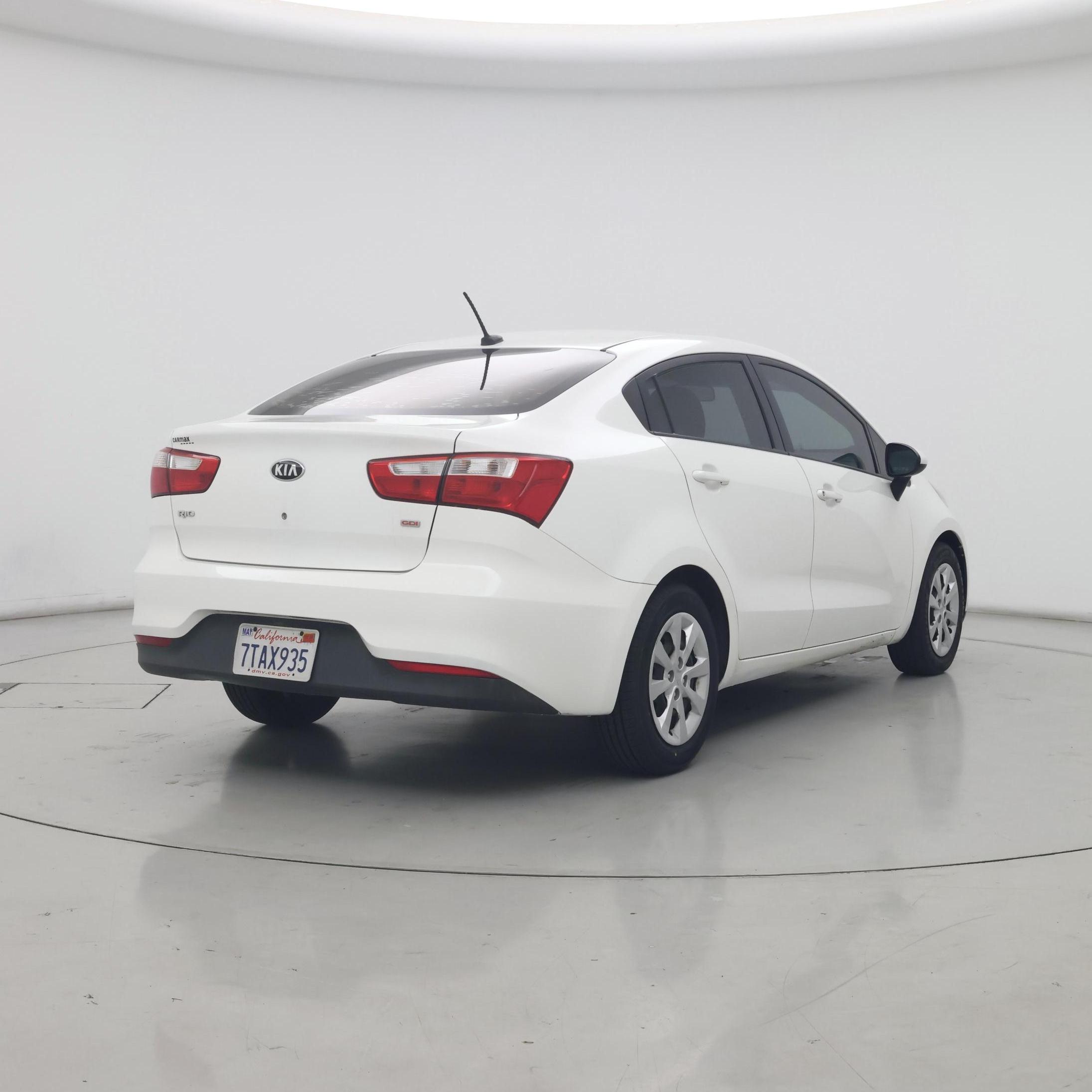 Thumbnail: 2016 Kia Rio - 8