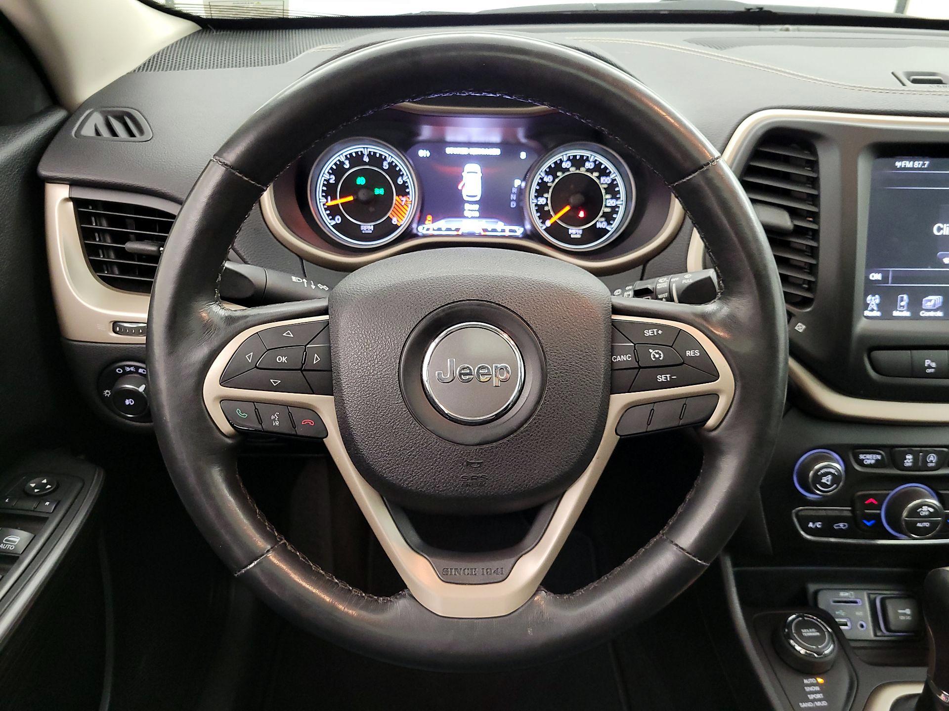 Thumbnail: 2015 Jeep Cherokee - 10