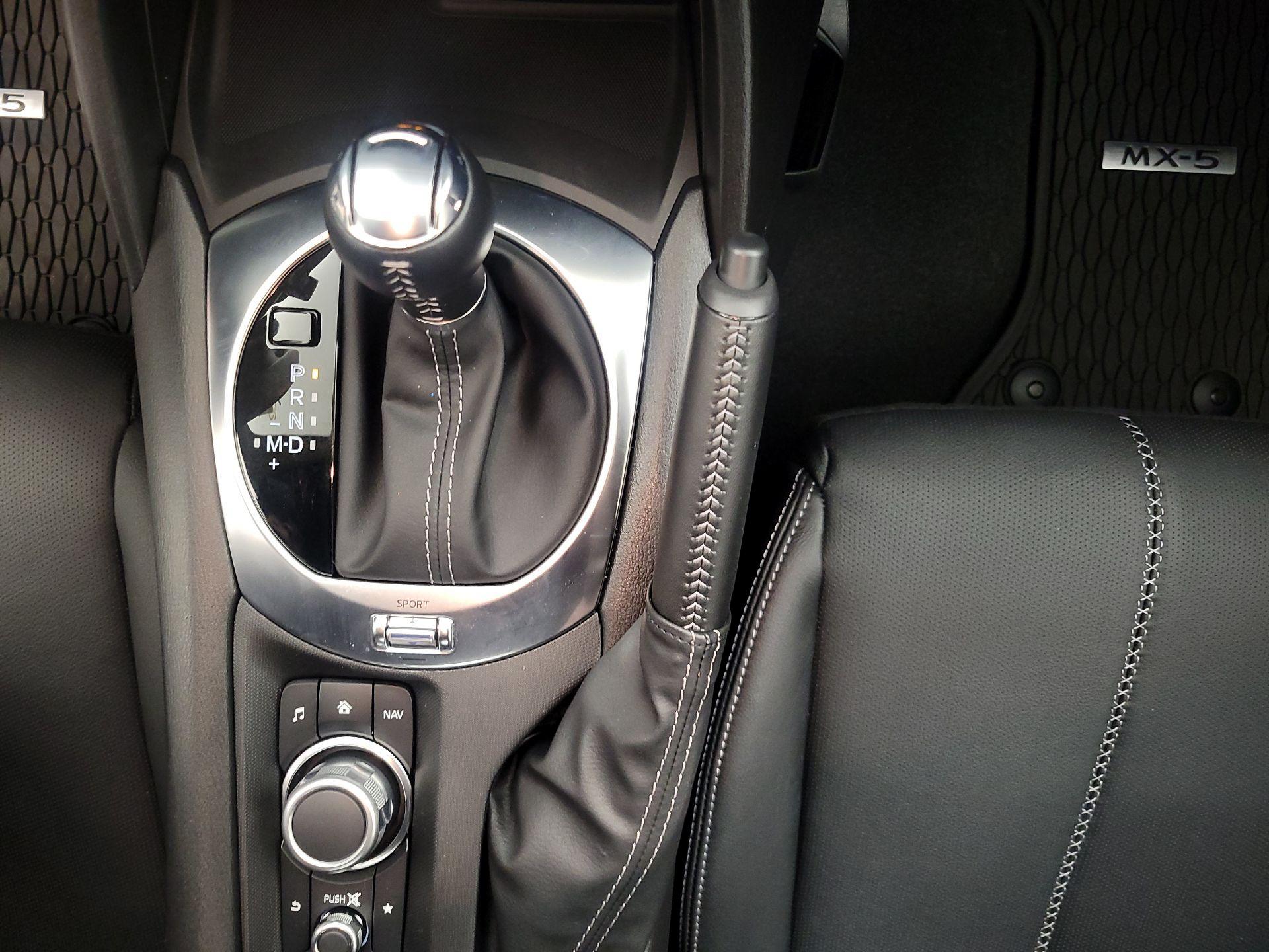 Thumbnail: 2022 Mazda MX-5 Miata - 17