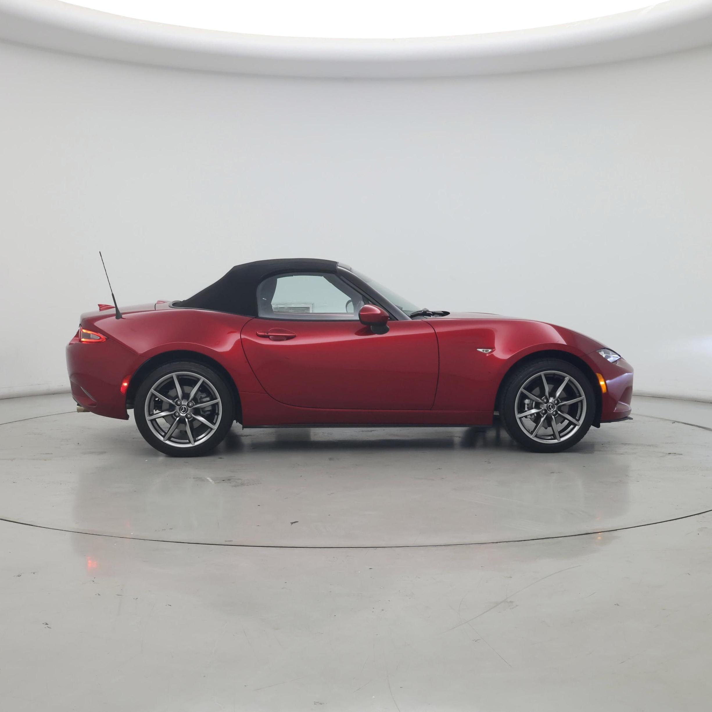 Thumbnail: 2022 Mazda MX-5 Miata - 7