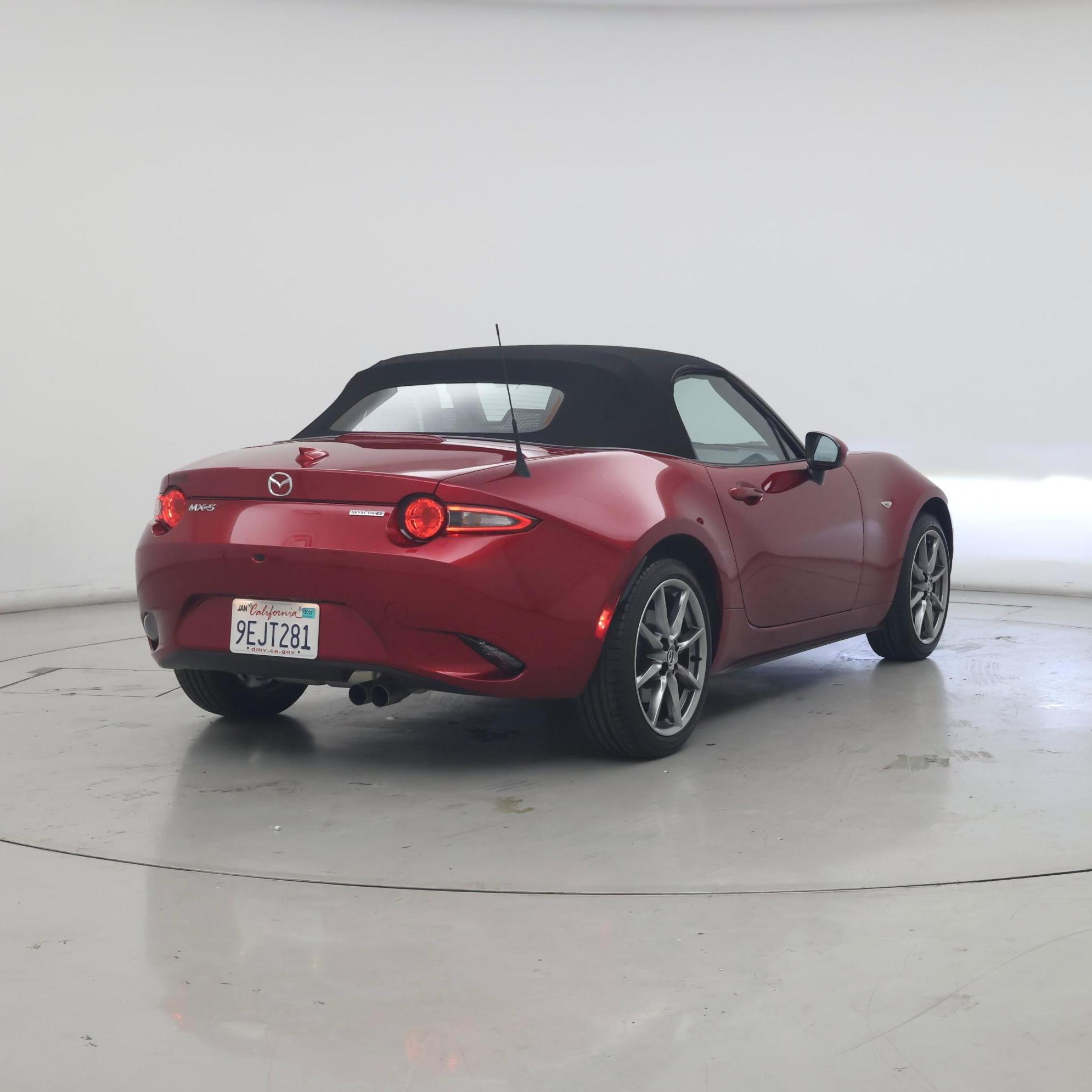 Thumbnail: 2022 Mazda MX-5 Miata - 8
