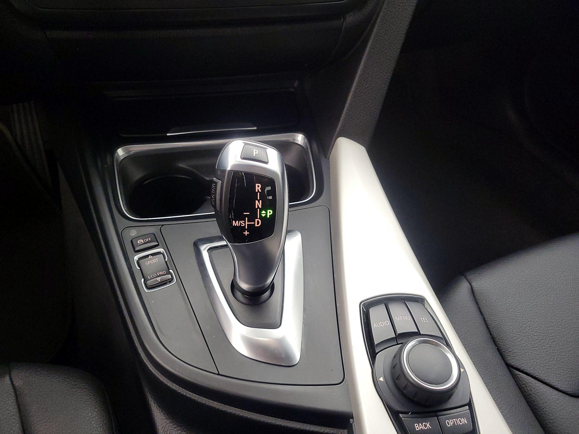 Thumbnail: 2015 BMW 3 Series - 16