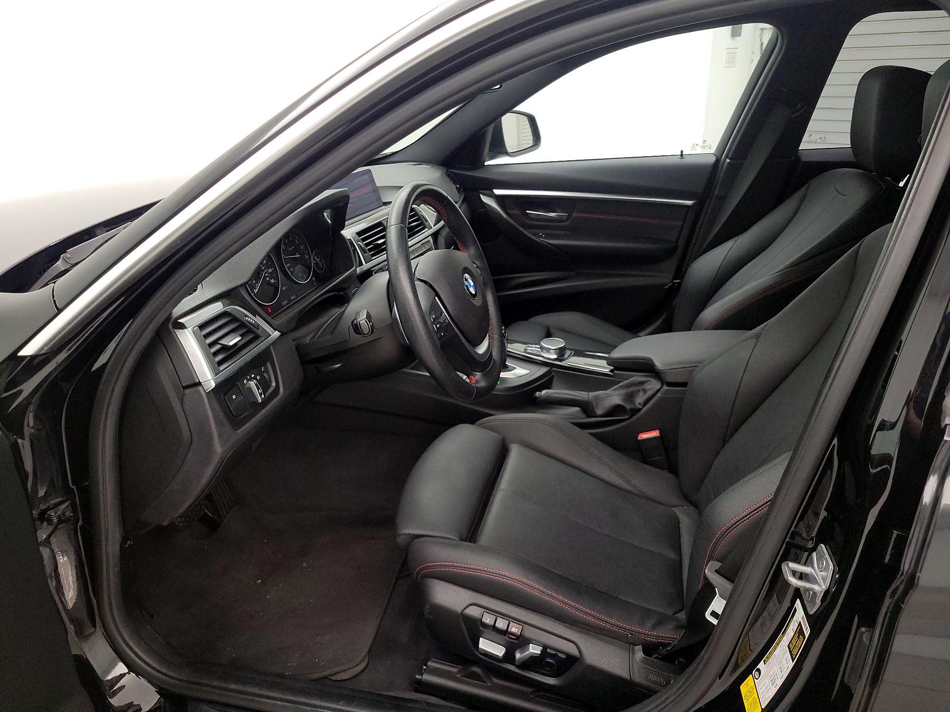 Thumbnail: 2017 BMW 3 Series - 11