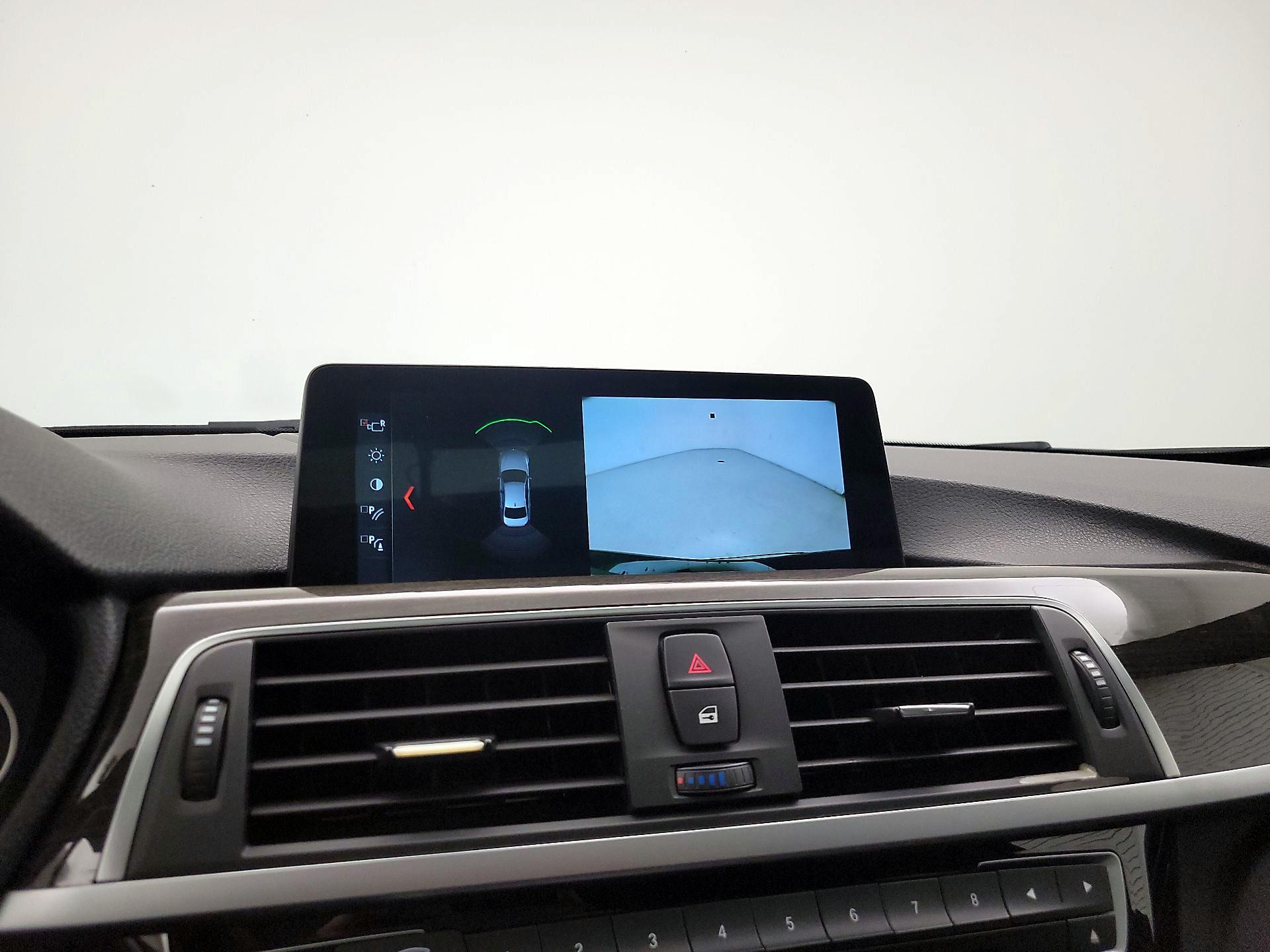 Thumbnail: 2017 BMW 3 Series - 15