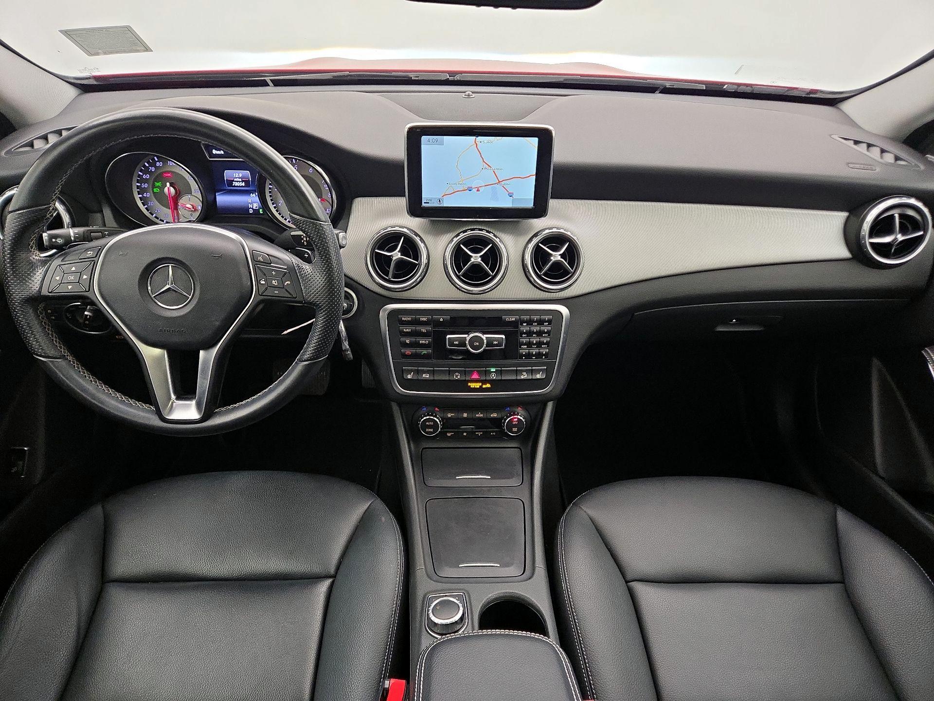 Thumbnail: 2015 Mercedes-Benz GLA - 9