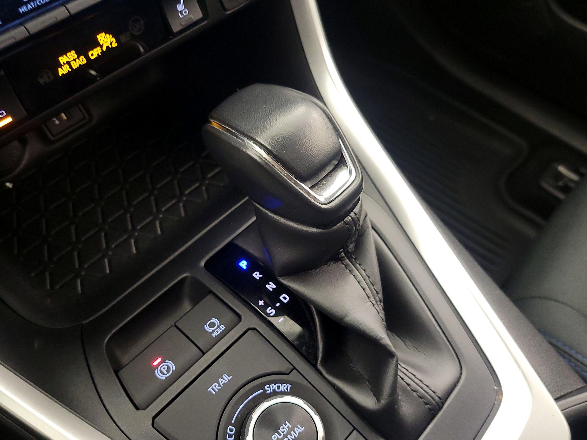 Thumbnail: 2023 Toyota RAV4 - 18