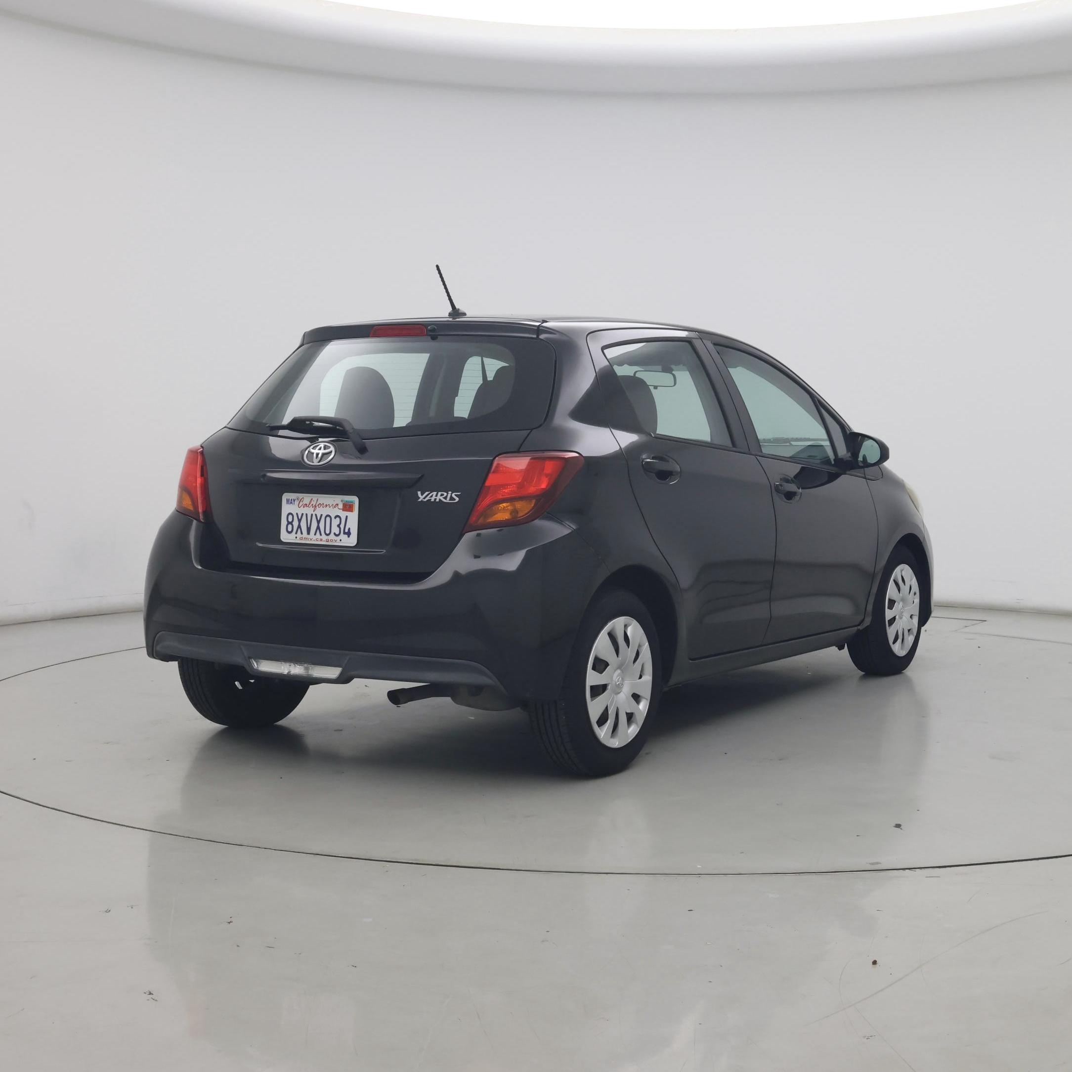 Thumbnail: 2015 Toyota Yaris - 8
