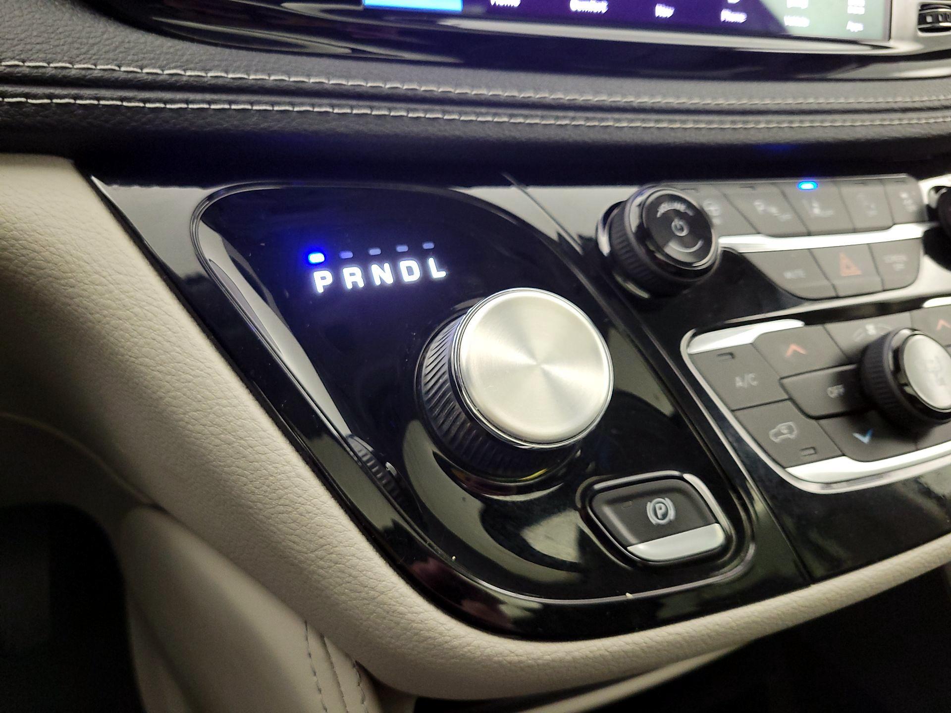 Thumbnail: 2022 Chrysler Pacifica - 18