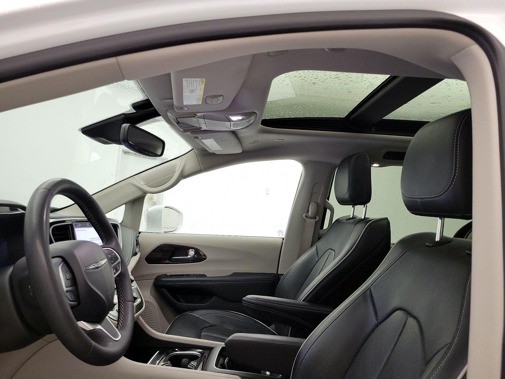 Thumbnail: 2022 Chrysler Pacifica - 20