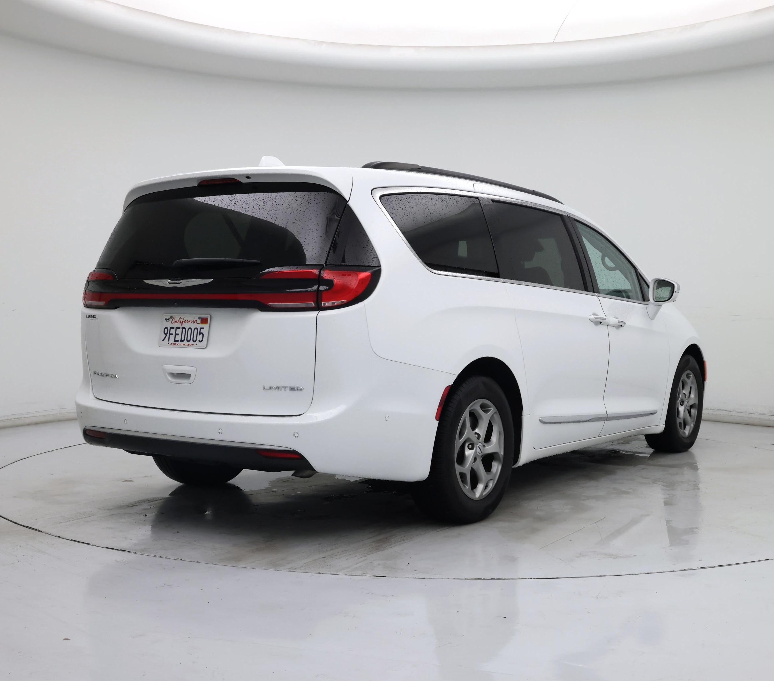 Thumbnail: 2022 Chrysler Pacifica - 8