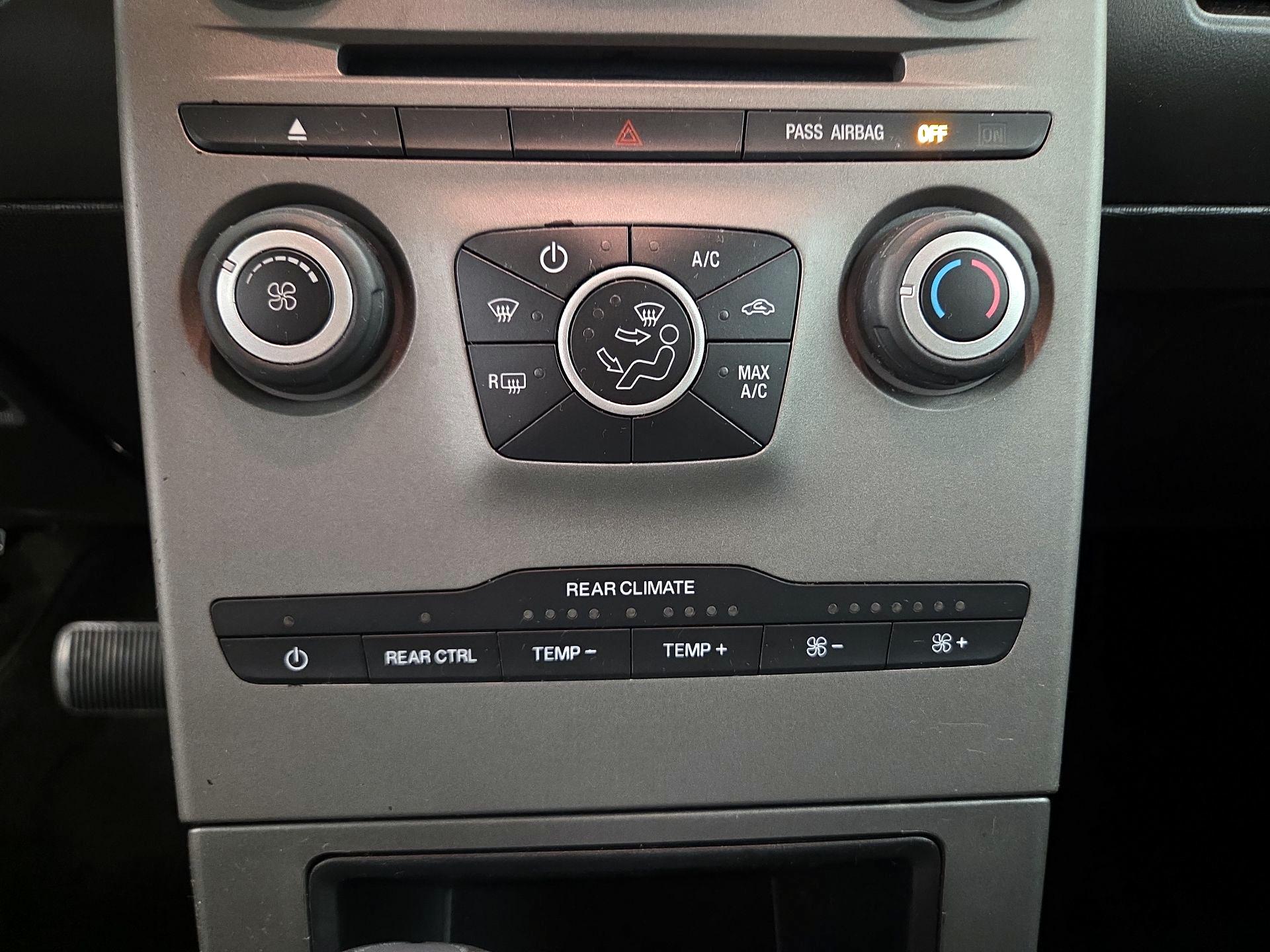 Thumbnail: 2015 Ford Flex - 15