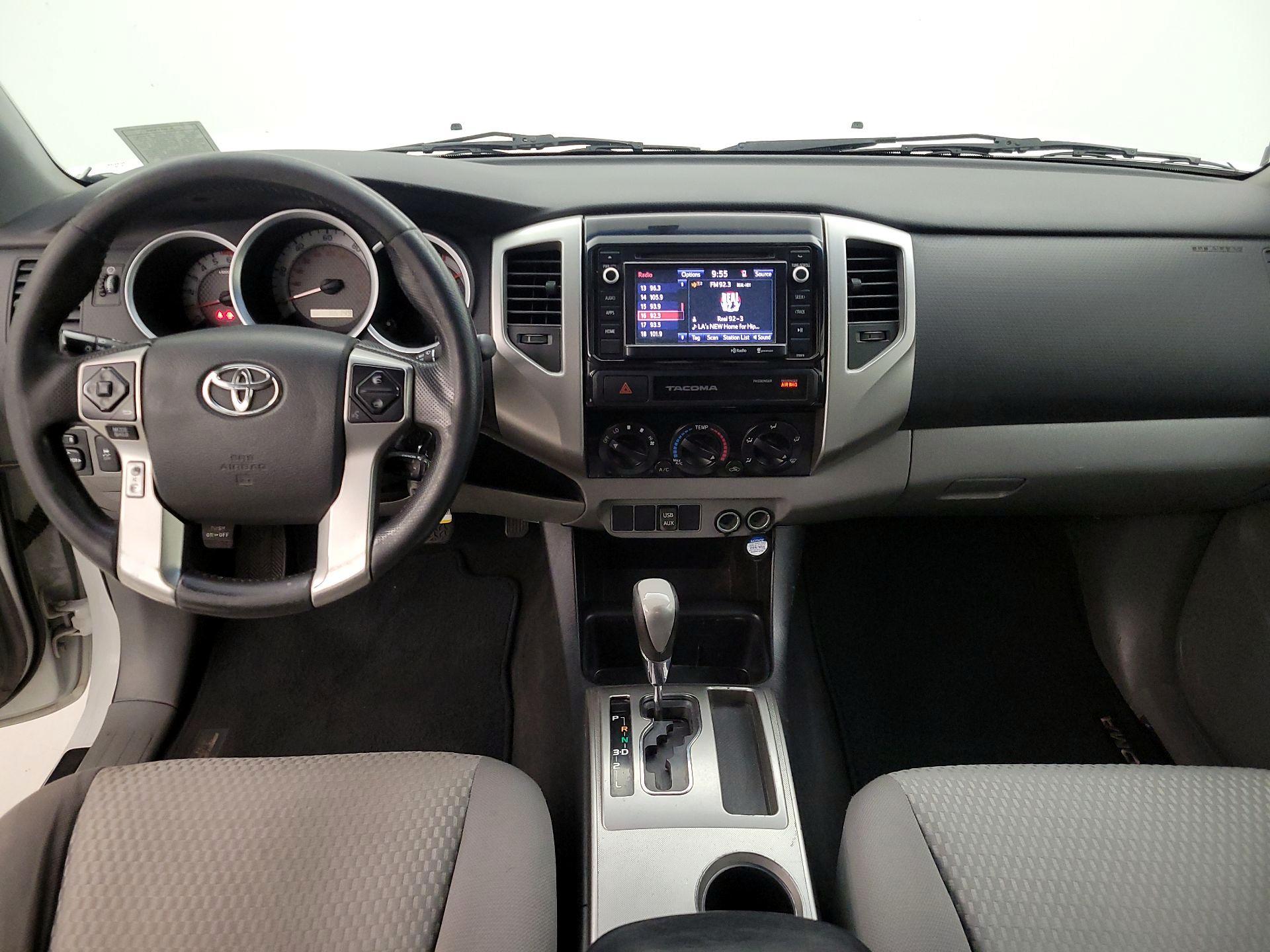 Thumbnail: 2015 Toyota Tacoma - 9