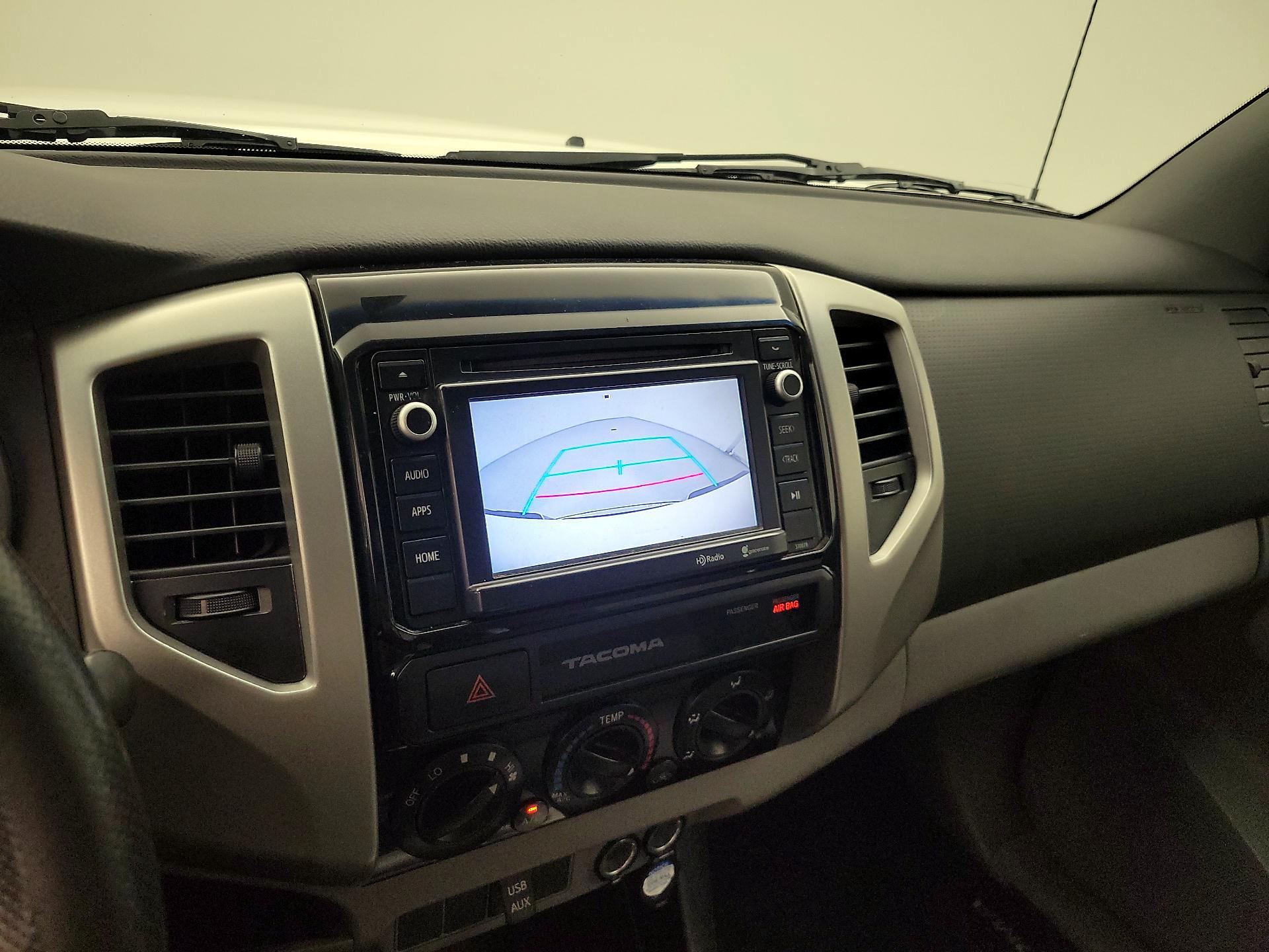 Thumbnail: 2015 Toyota Tacoma - 14