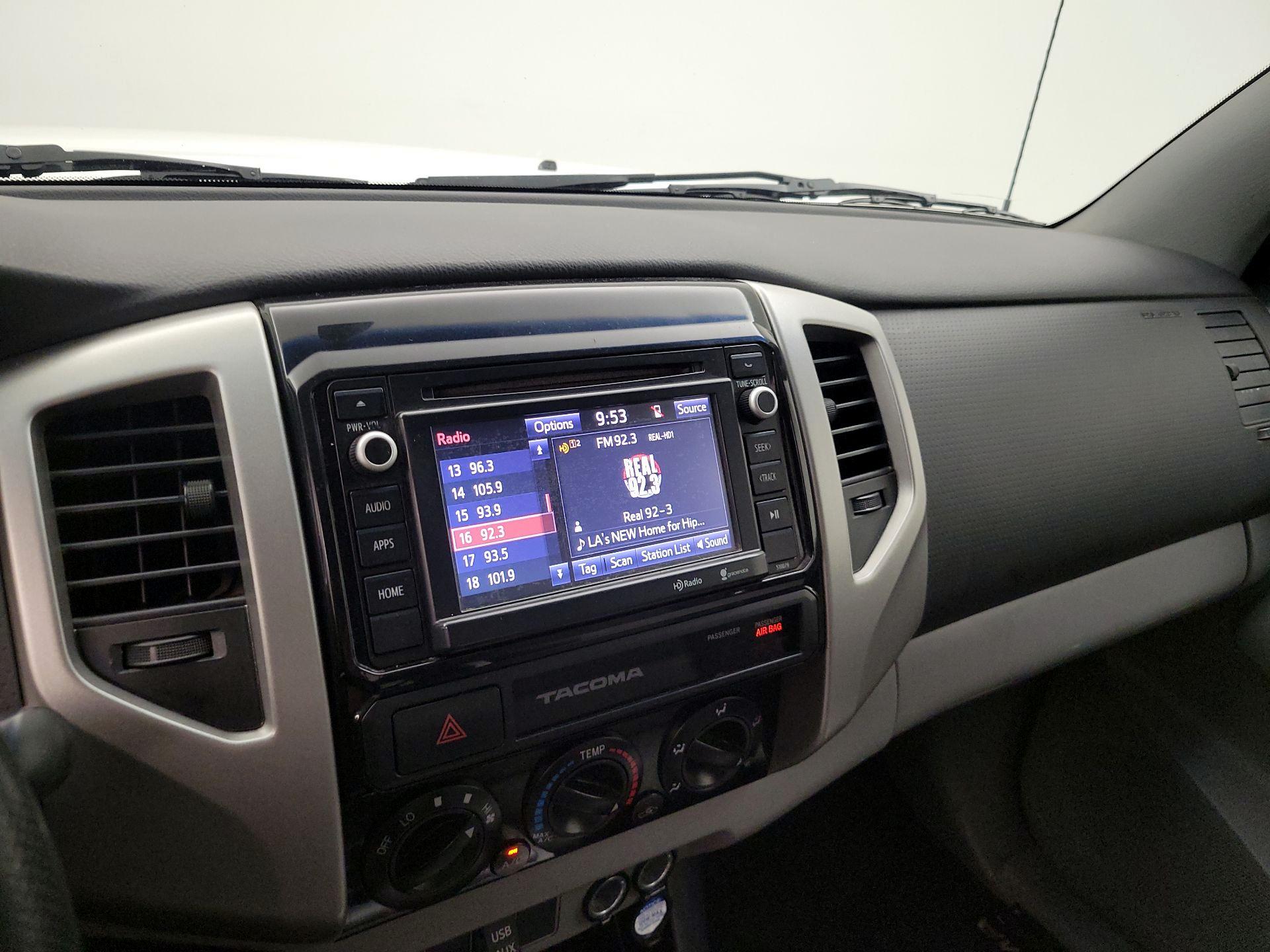 Thumbnail: 2015 Toyota Tacoma - 15