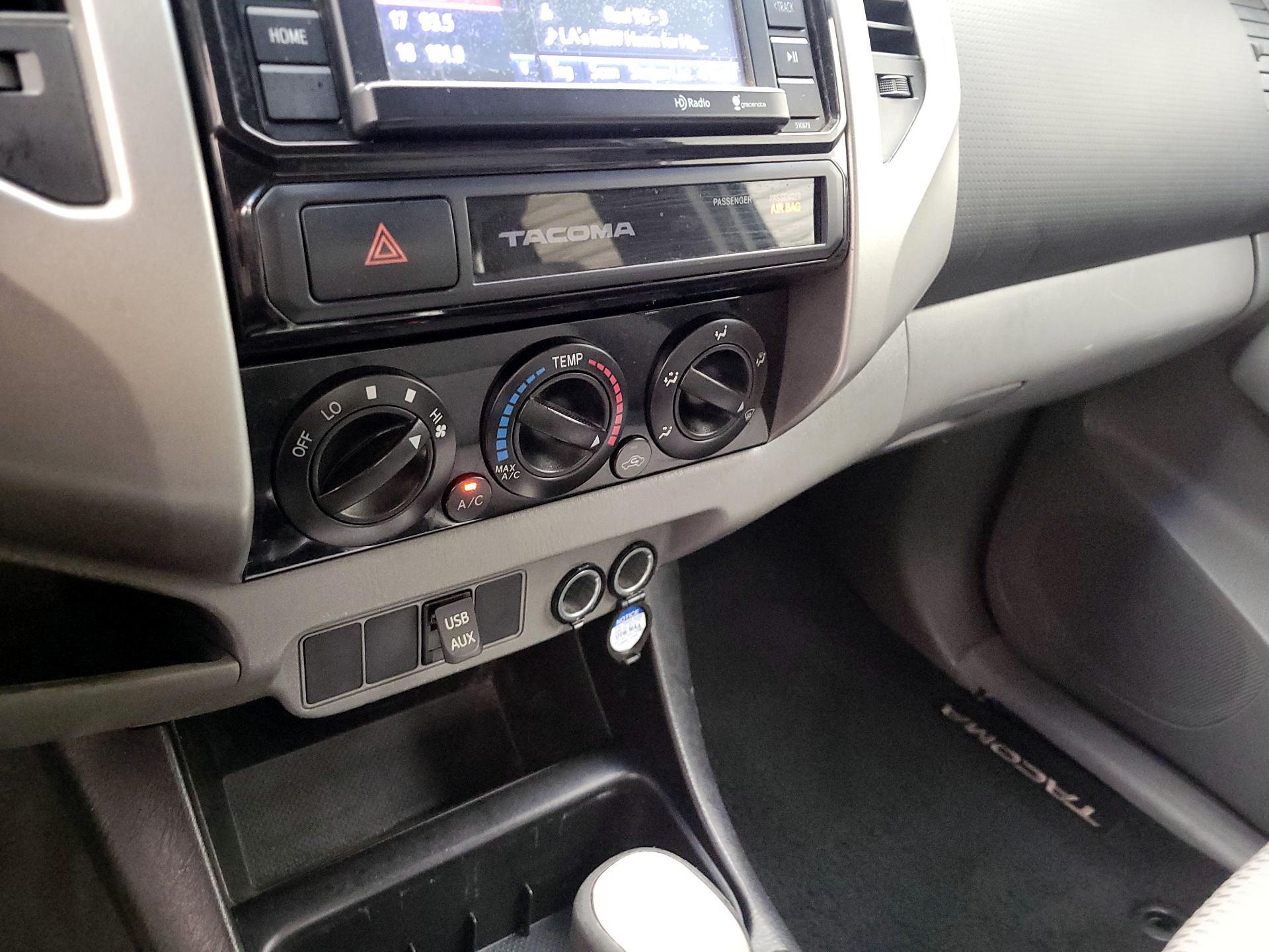 Thumbnail: 2015 Toyota Tacoma - 16