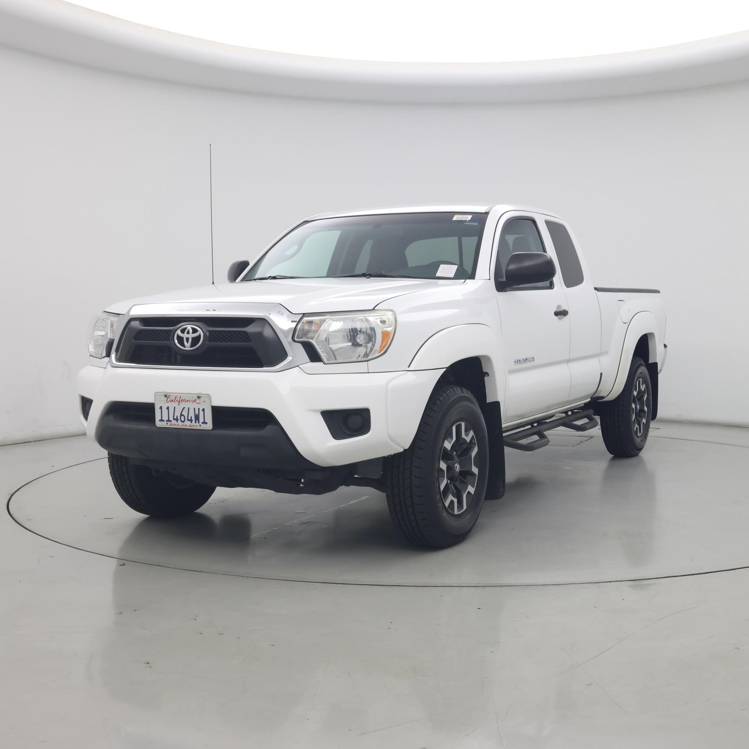 Thumbnail: 2015 Toyota Tacoma - 4