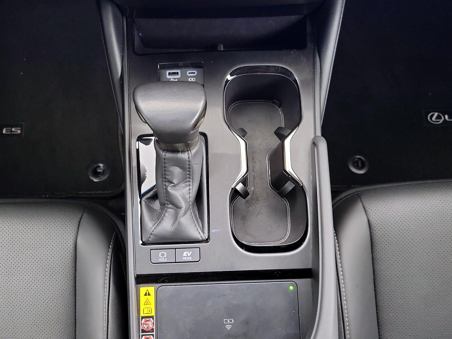 Thumbnail: 2025 Lexus ES - 16